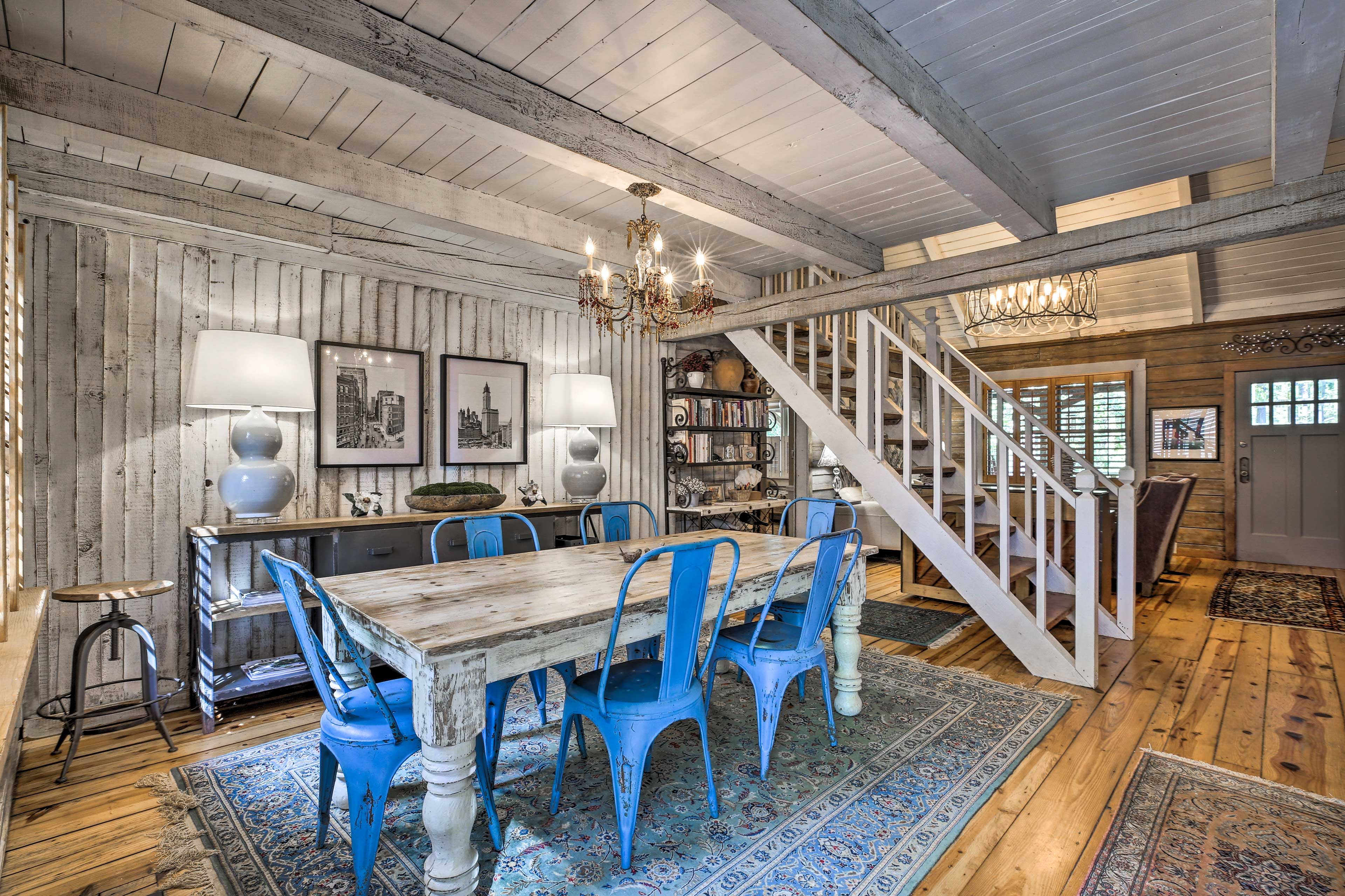 Dining Area | Seating for 6