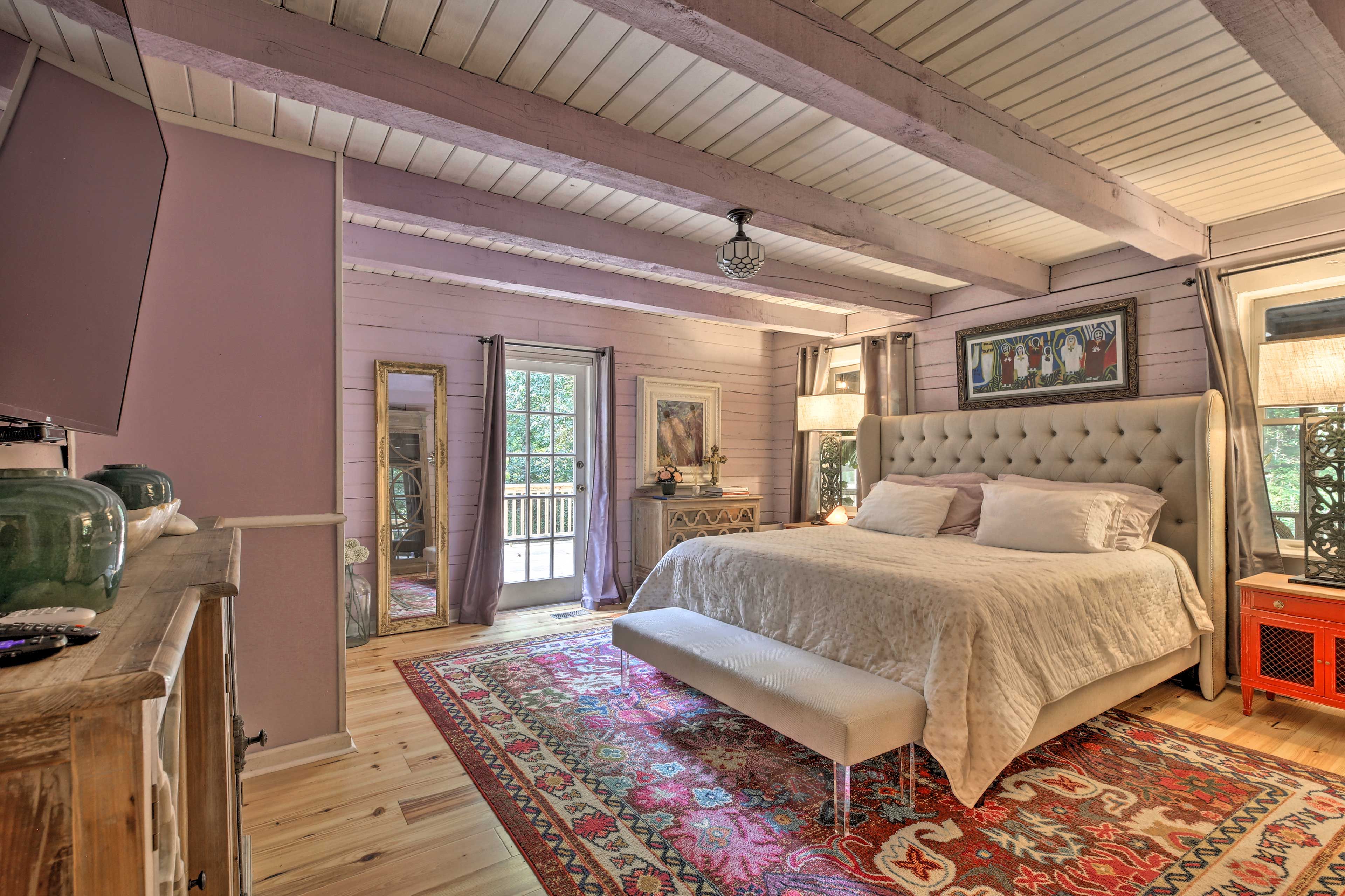 Bedroom 1 | King Bed