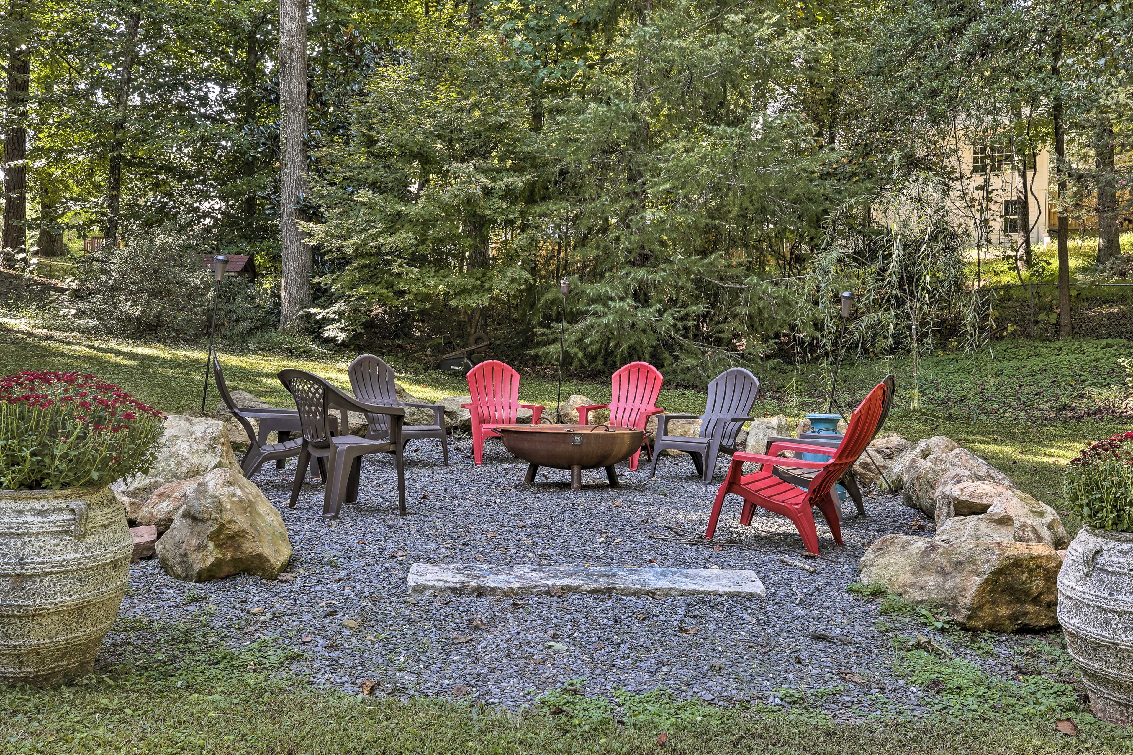 Cabin Exterior | Fire Pit