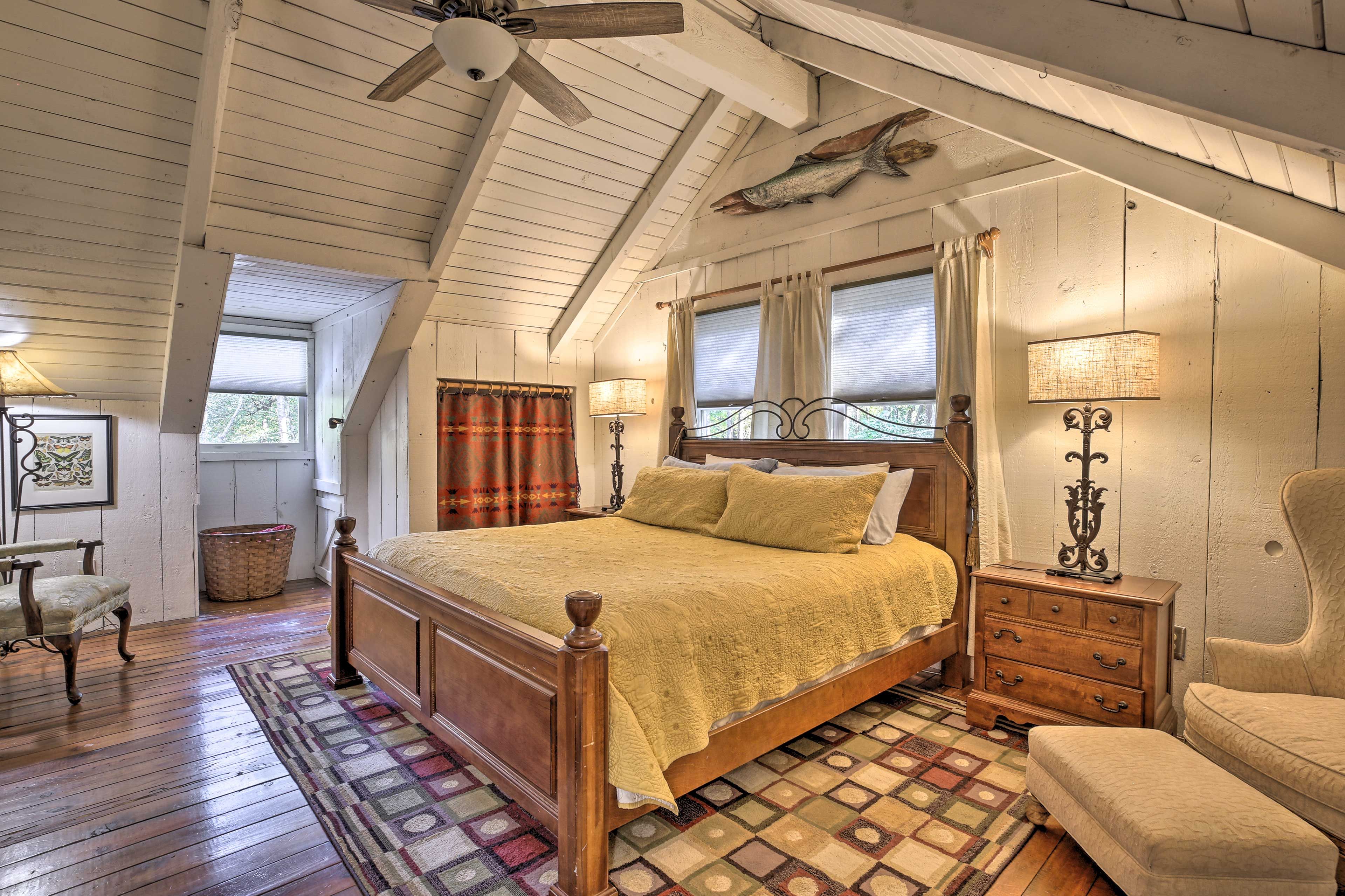 Bedroom 2 | King Bed