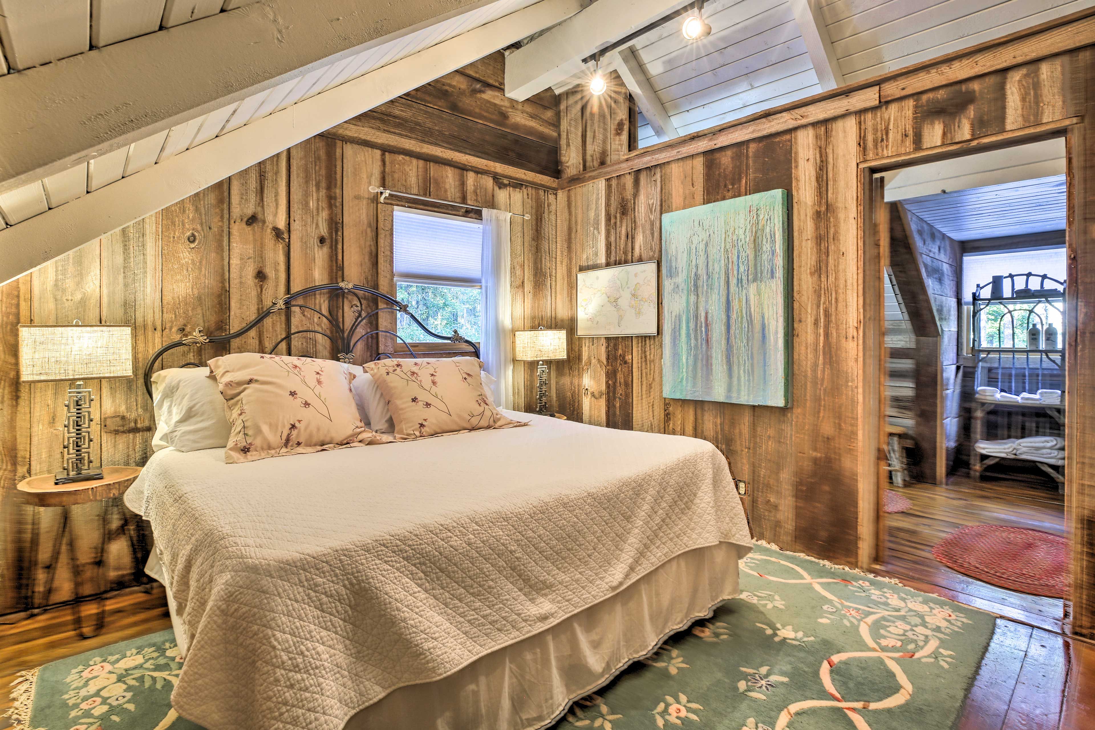 Bedroom 3 | King Bed