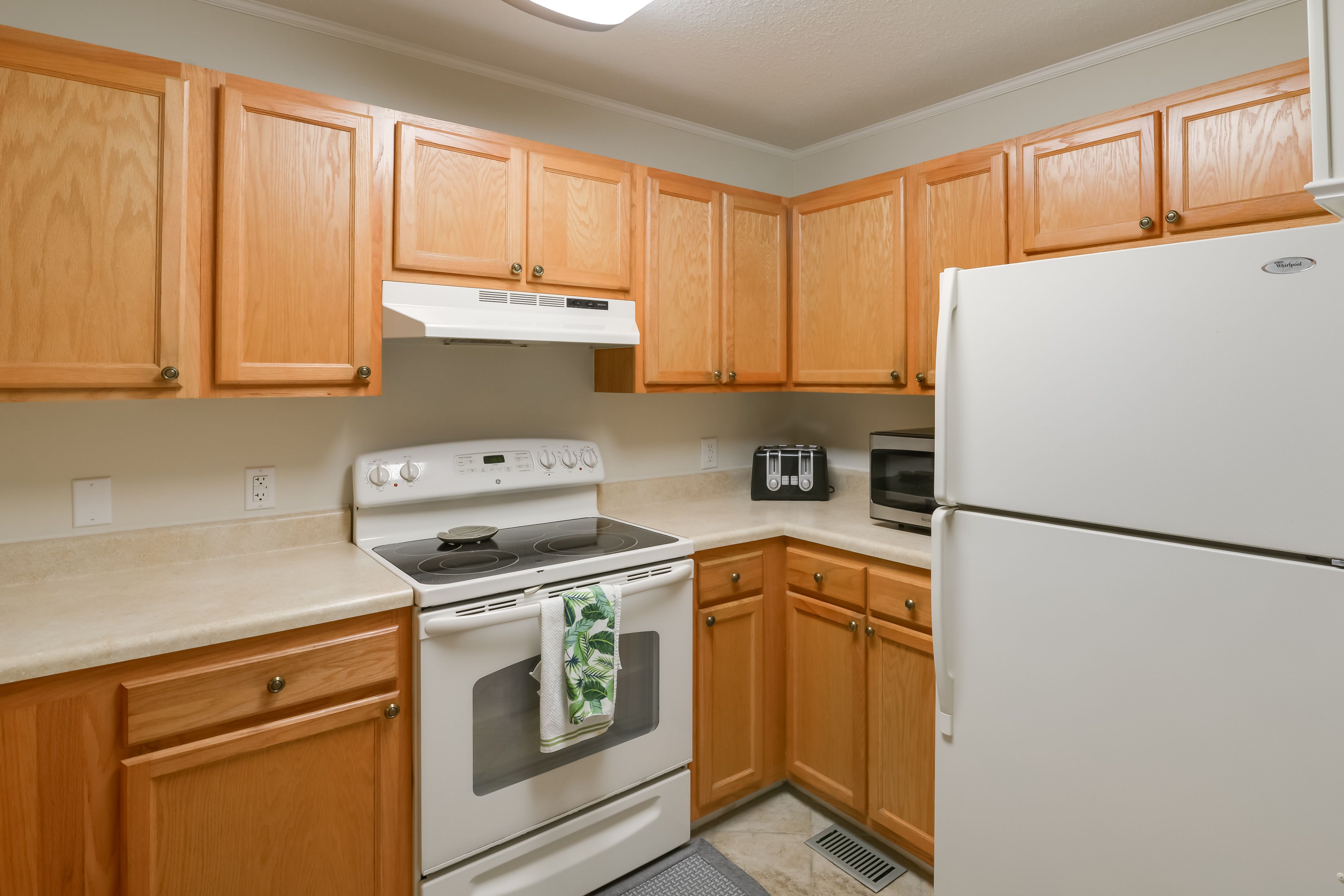 Kitchen | Crockpot | Toaster | Trash Bags & Paper Towels