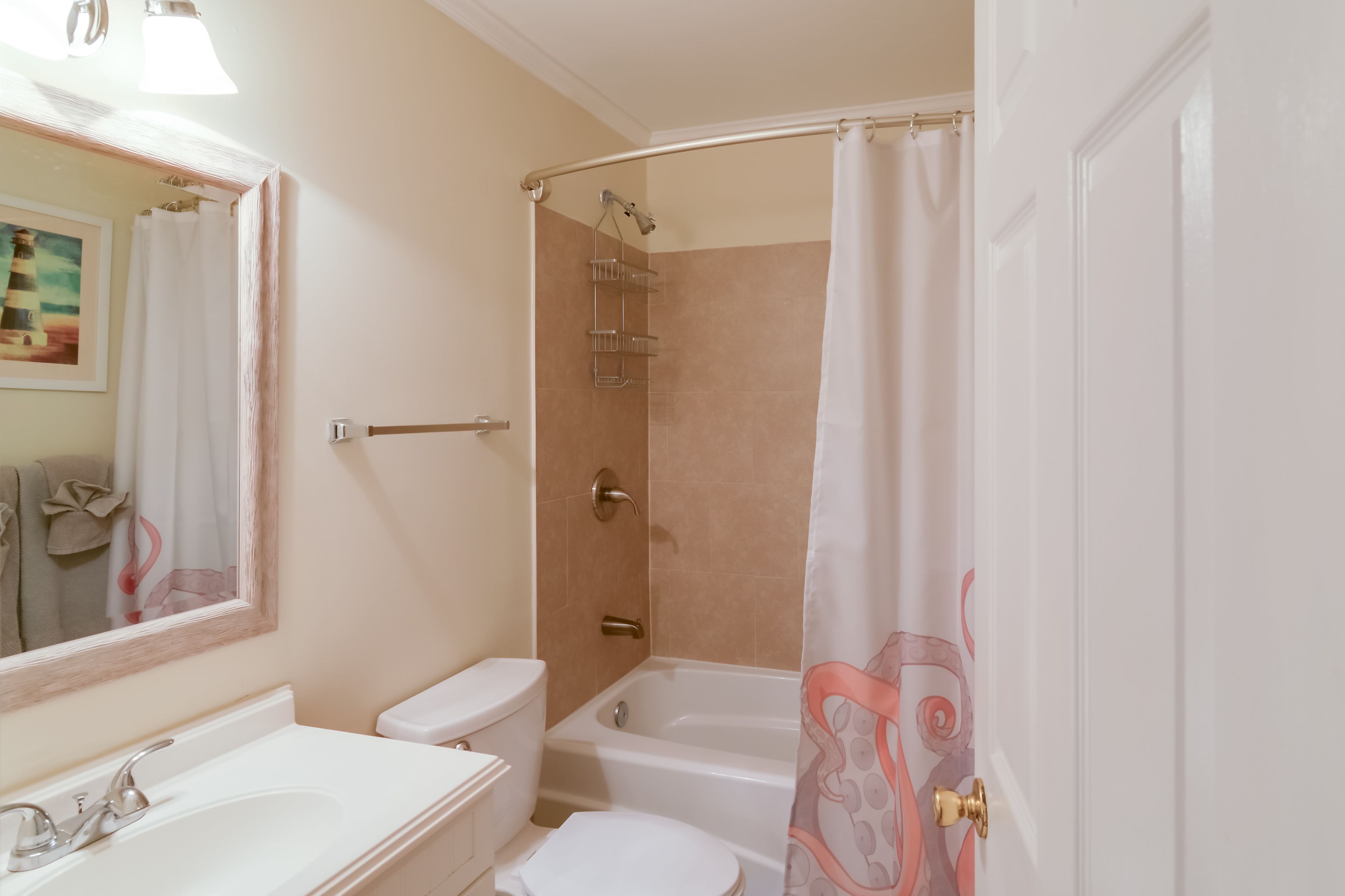 En-Suite Bathroom | Towels Provided