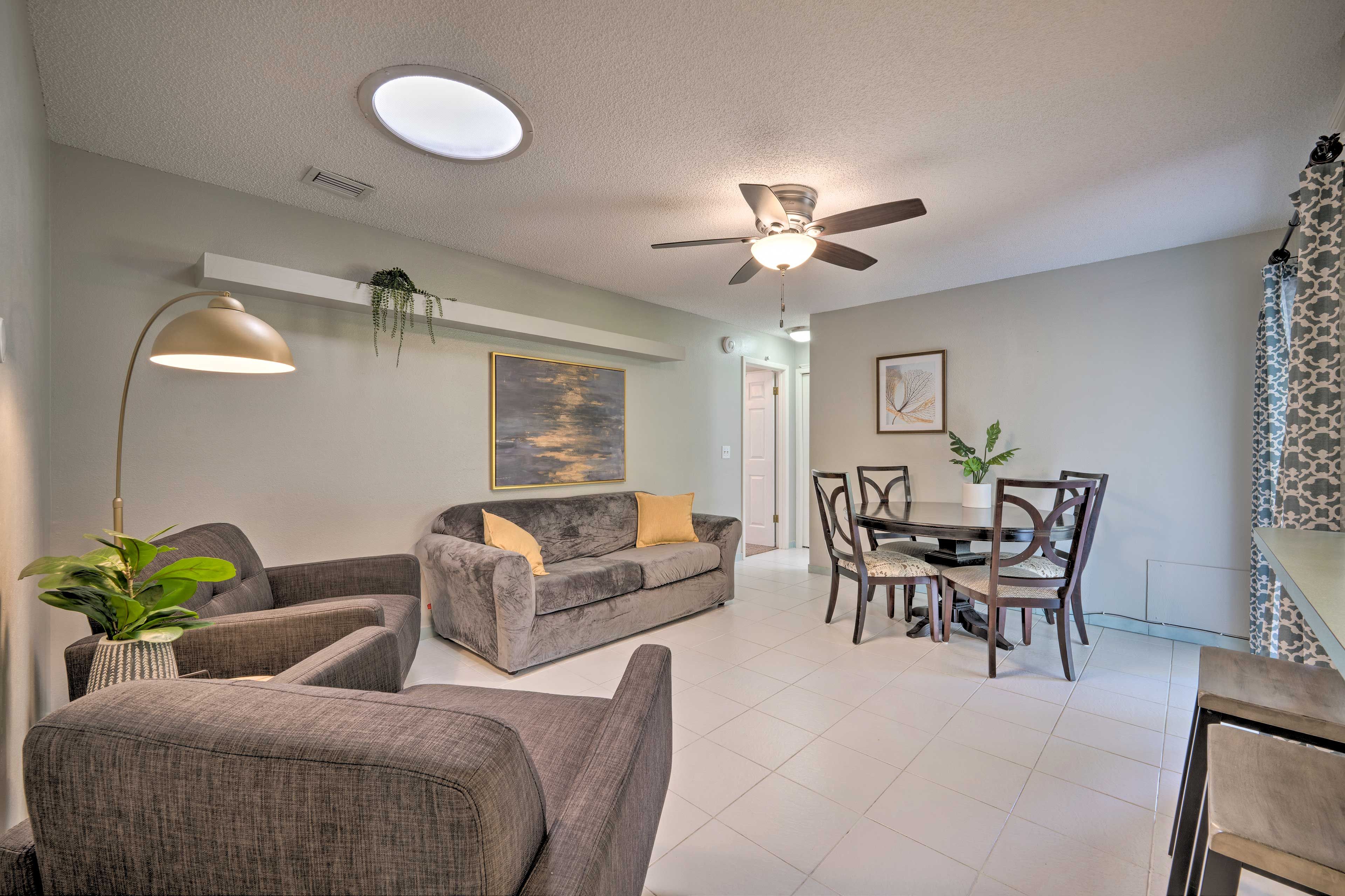 Sitting Room | Full Sleeper Sofa | Main Floor | Free WiFi