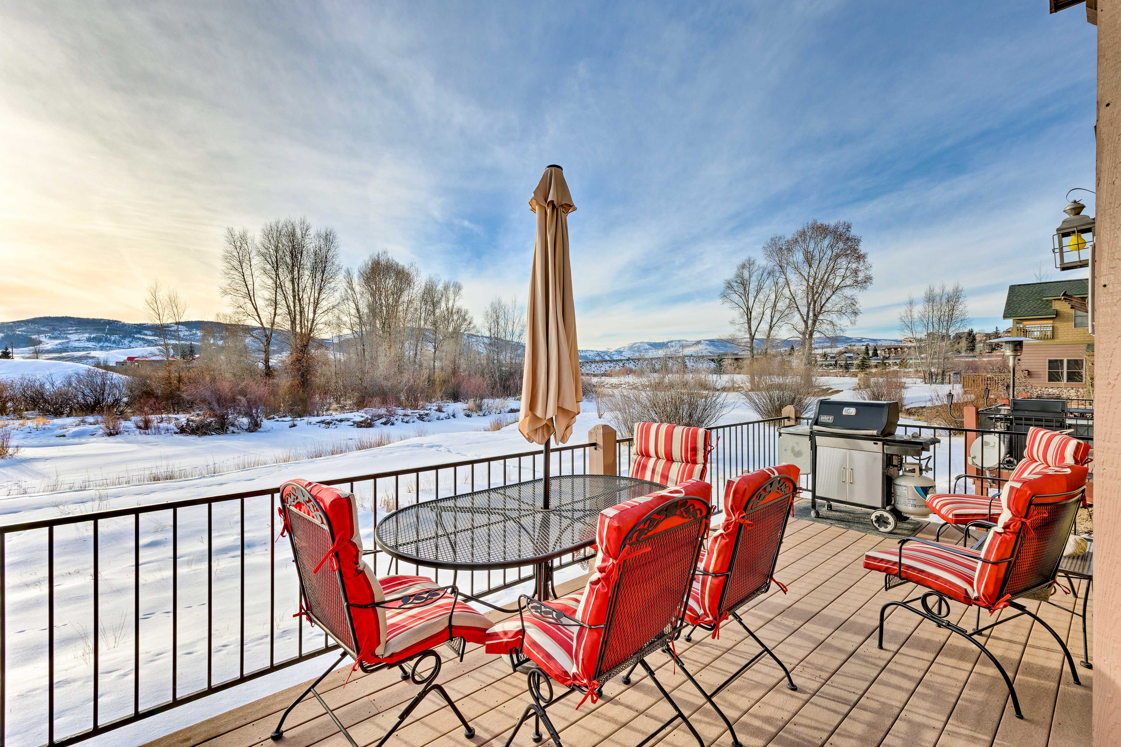 Furnished Deck