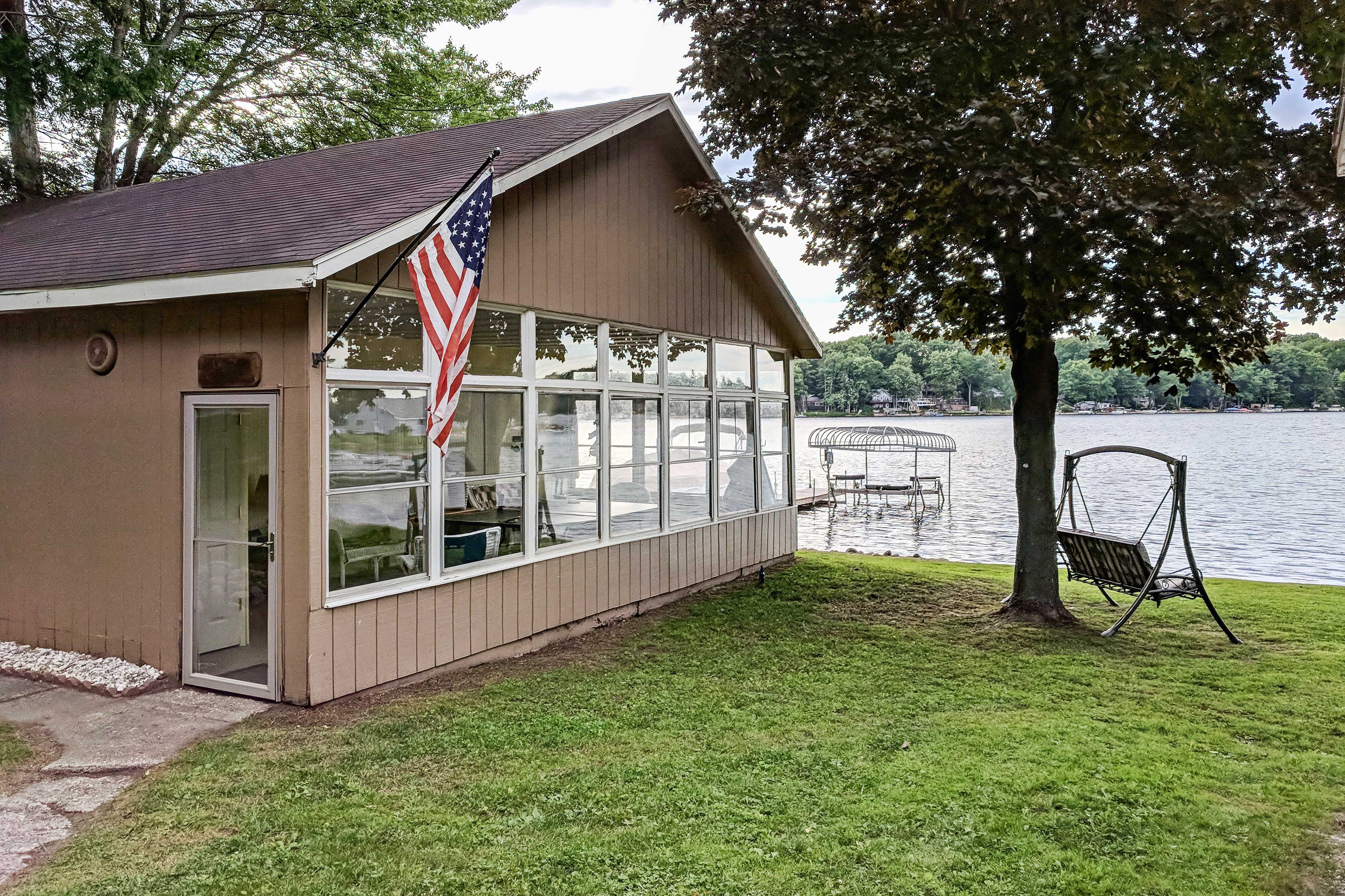 Discover what lakeside living is all about!