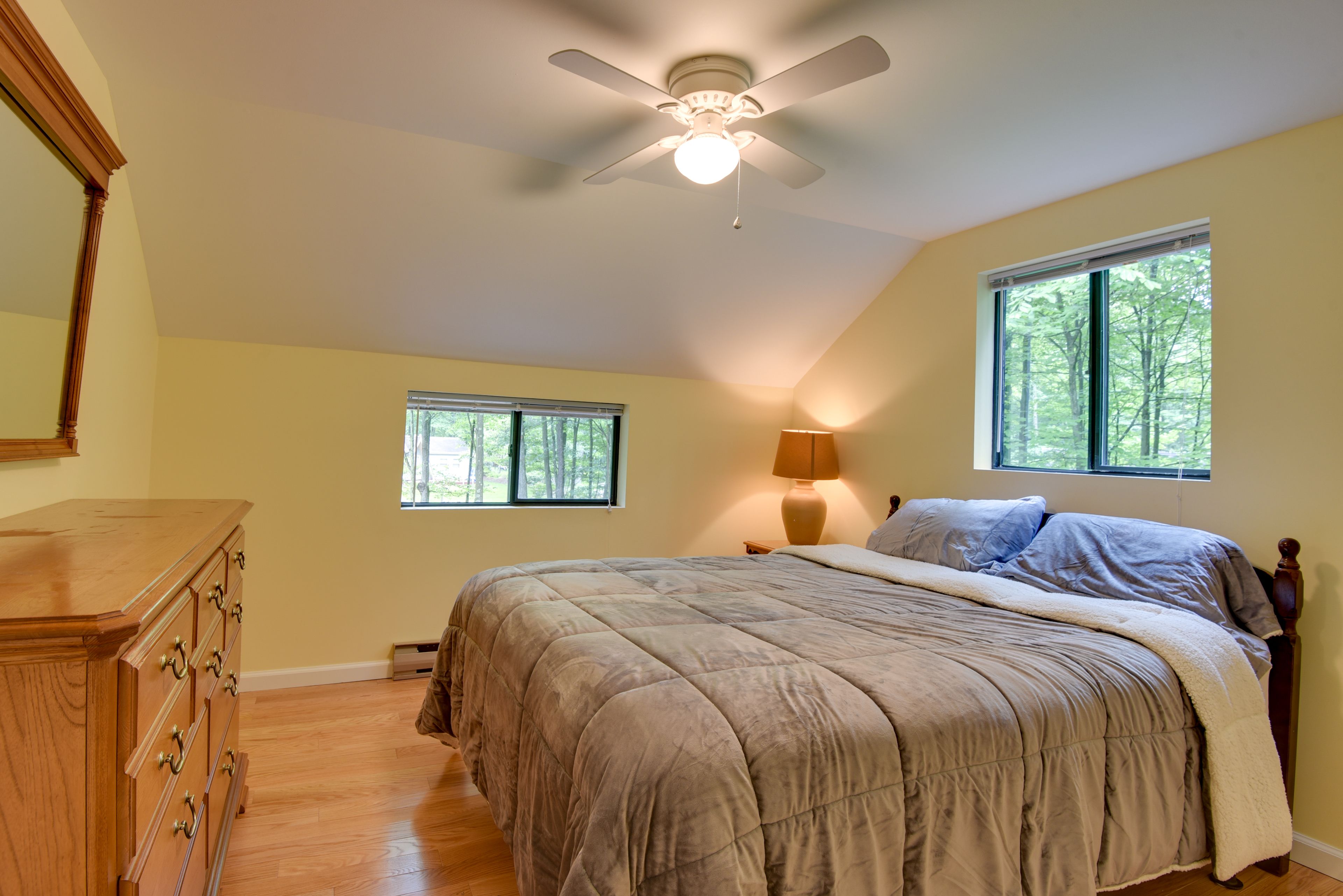 Bedroom 1 | Queen Bed | Linens Provided