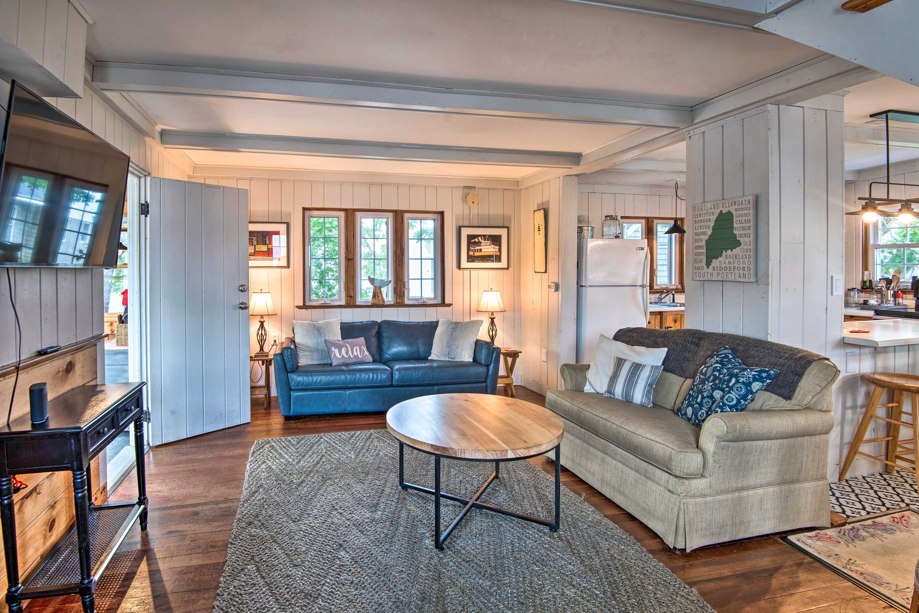 Living Room | Free WiFi | Central Heating | Smart TV