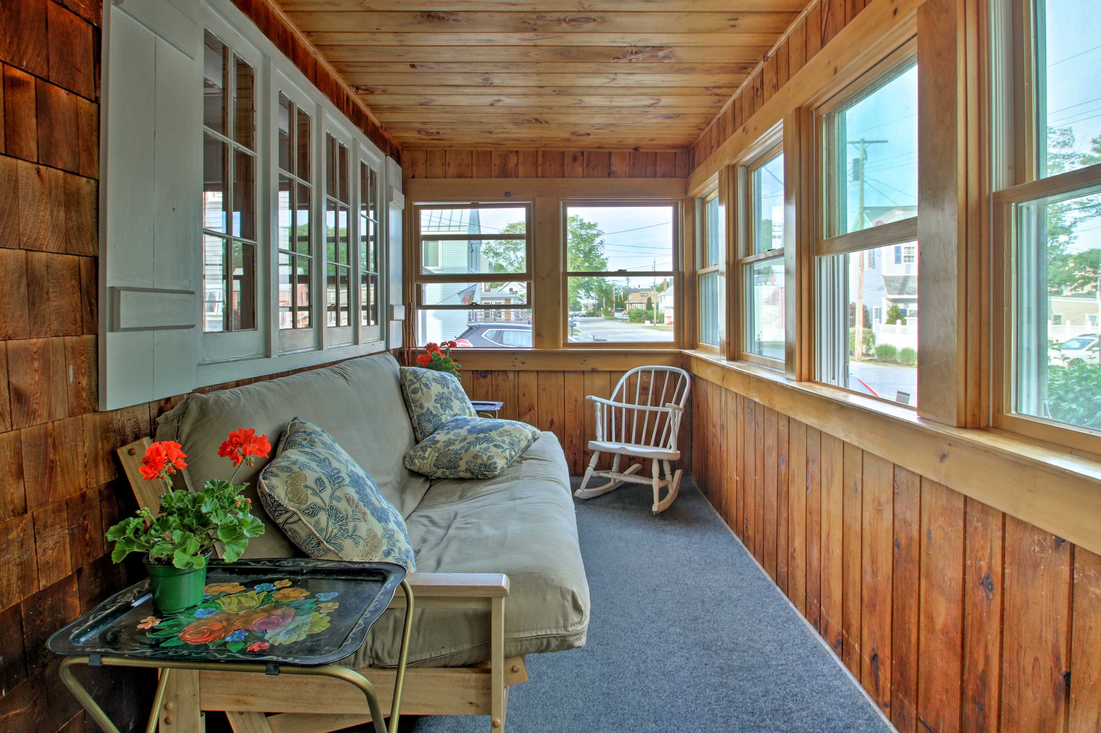 Sunroom | Futon
