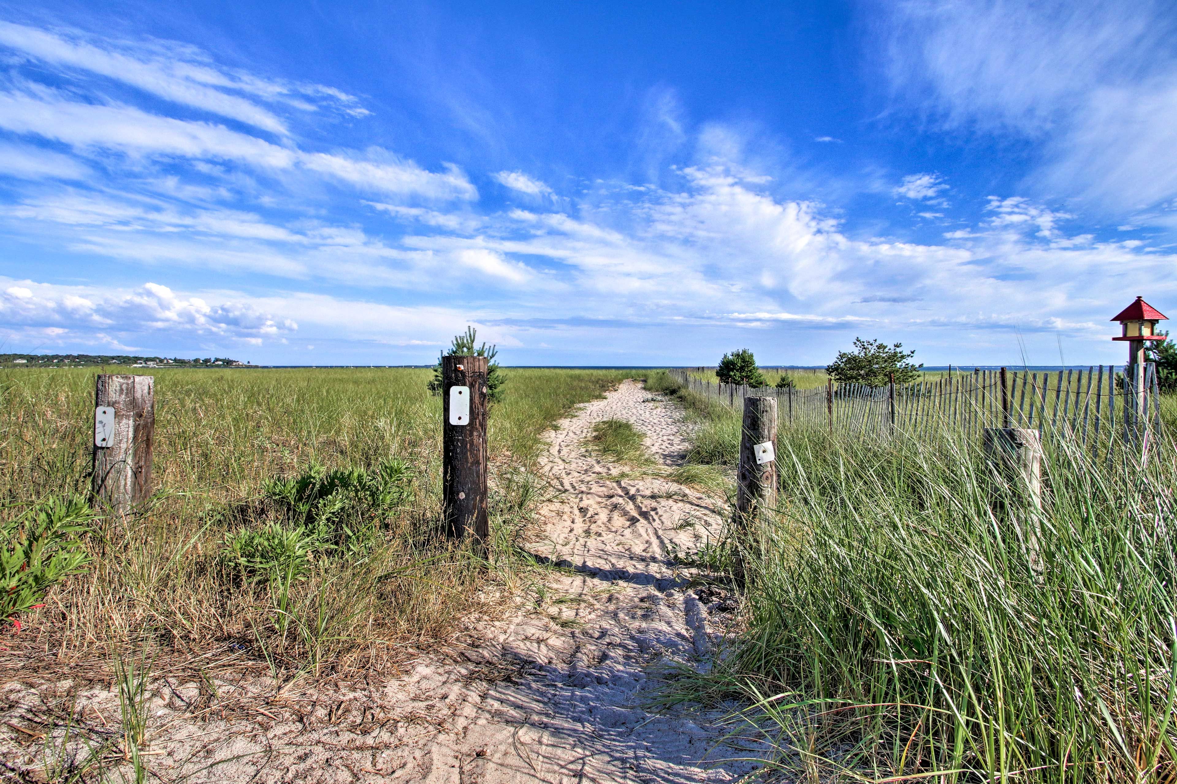 Community Amenities | Hiking Trails Nearby