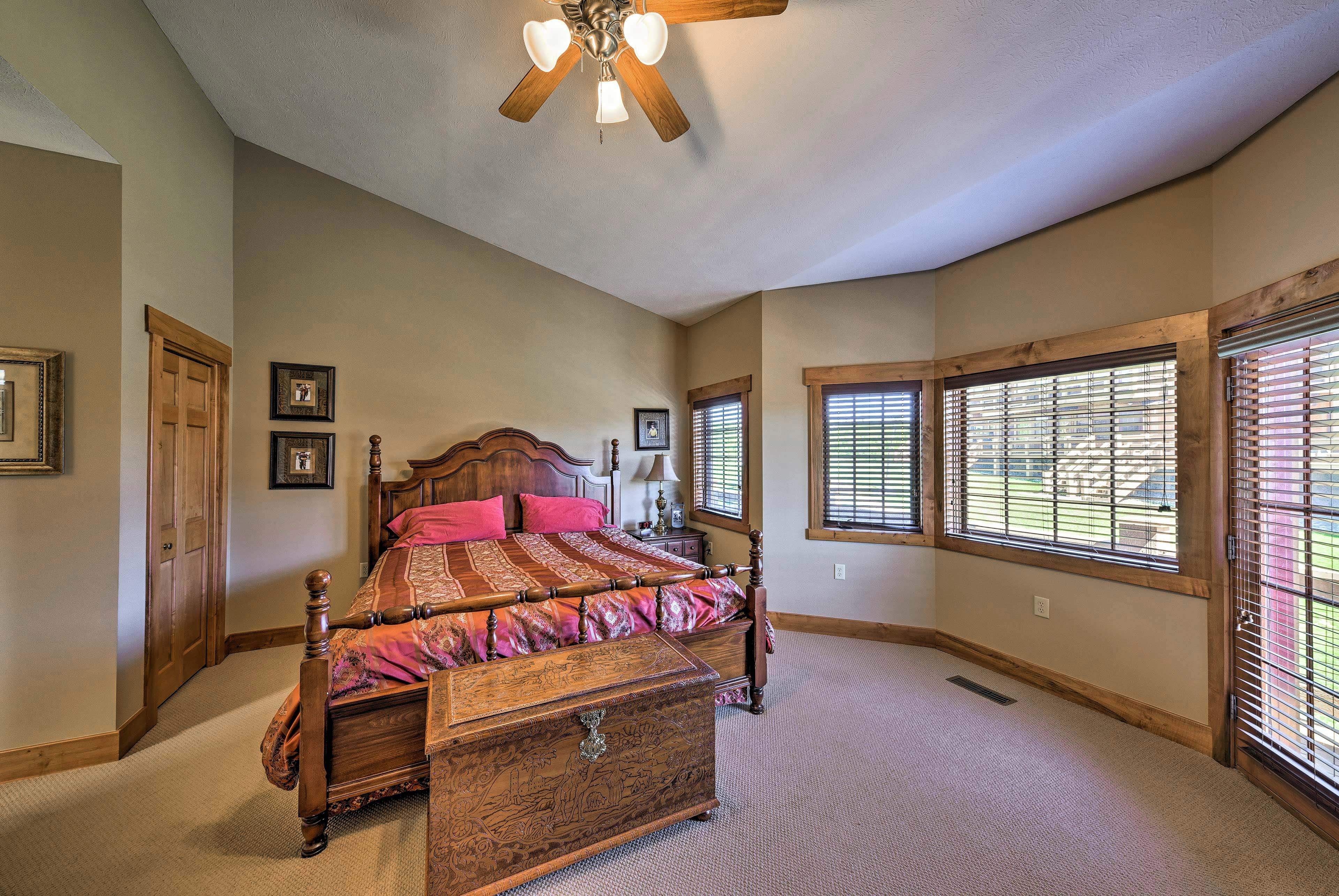 Bedroom 1 | King Bed | Linens Provided