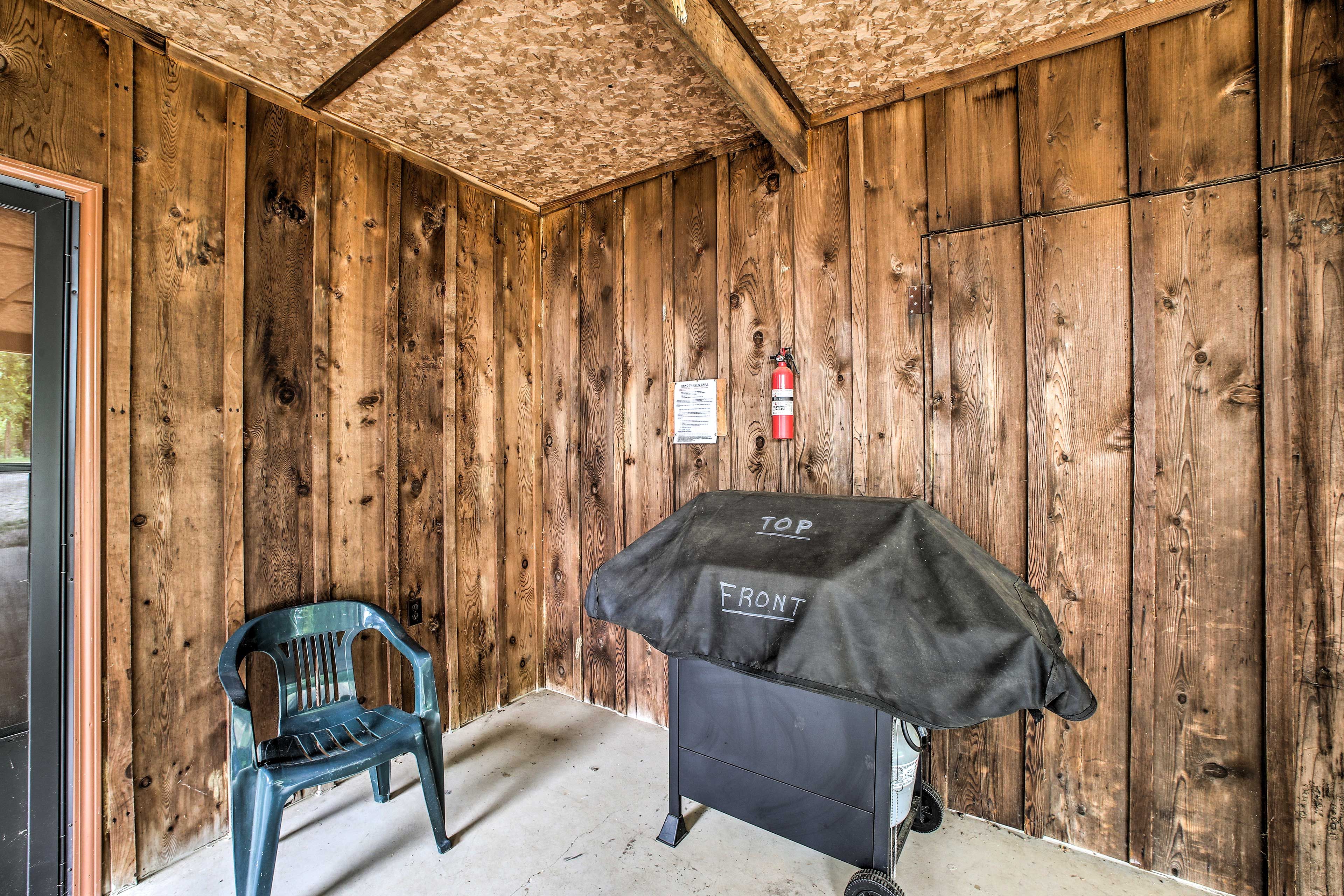 Cabin Exterior | Gas Grill