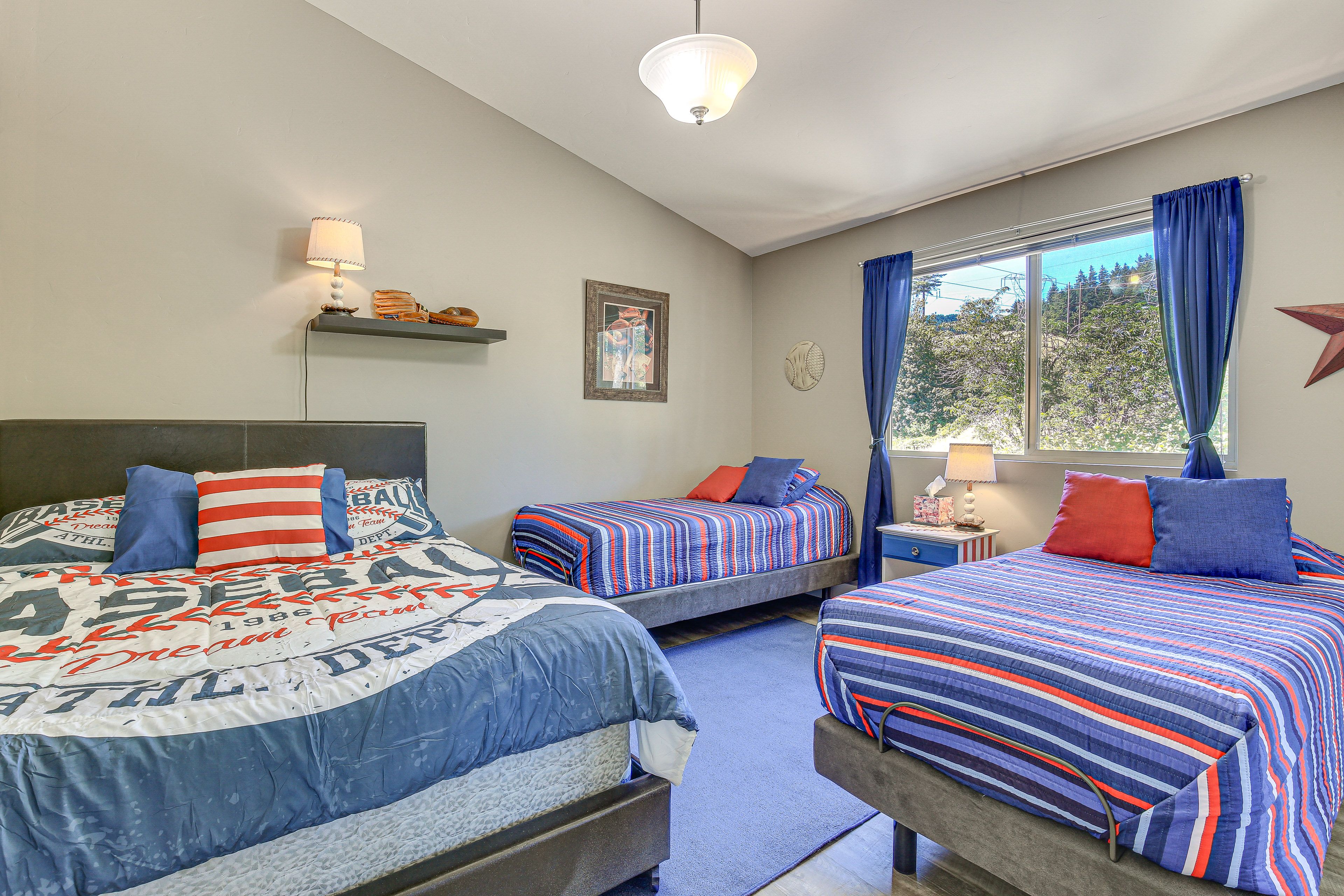 Bedroom 3 | Queen Bed | 2 Twin Beds