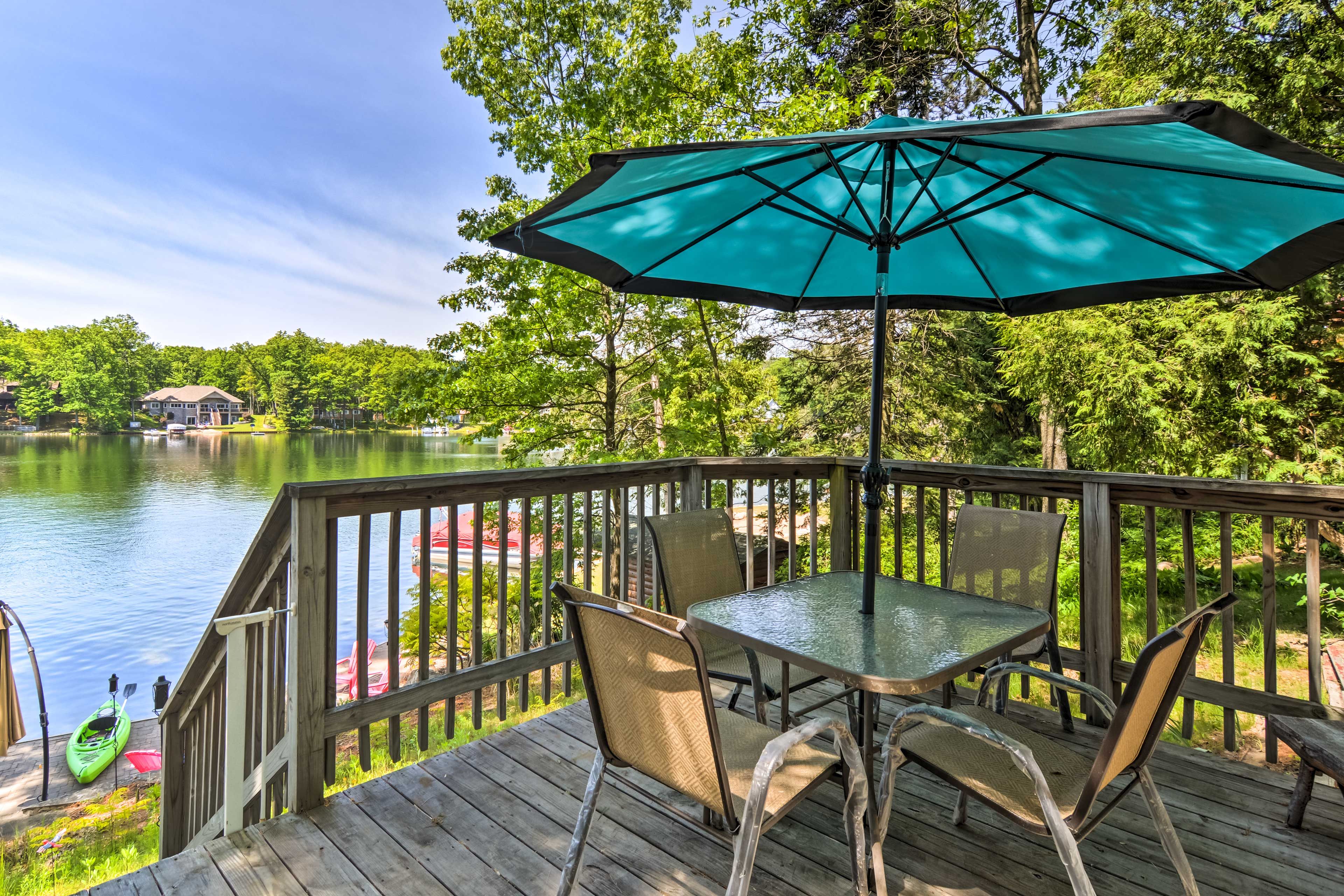 Lake Vacation Rental | 1BR | 1BA | 640 Sq Ft | Stairs Required