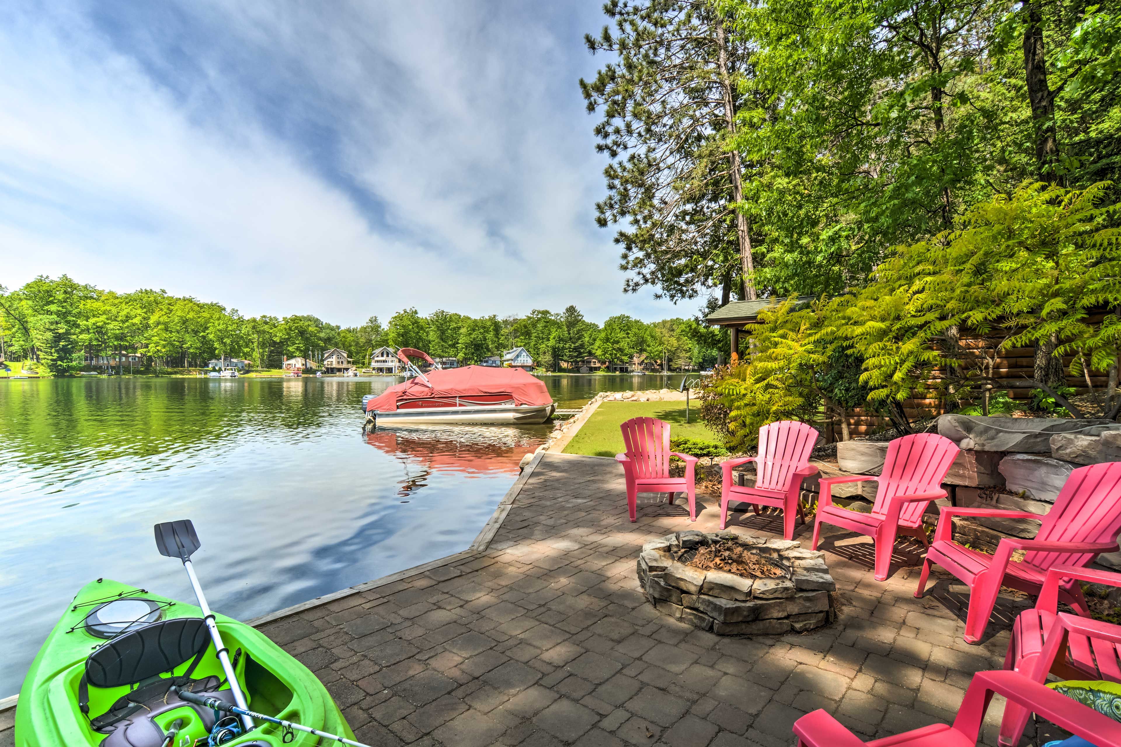 Private Lakeside Patio | Fire Pit | Outdoor Seating