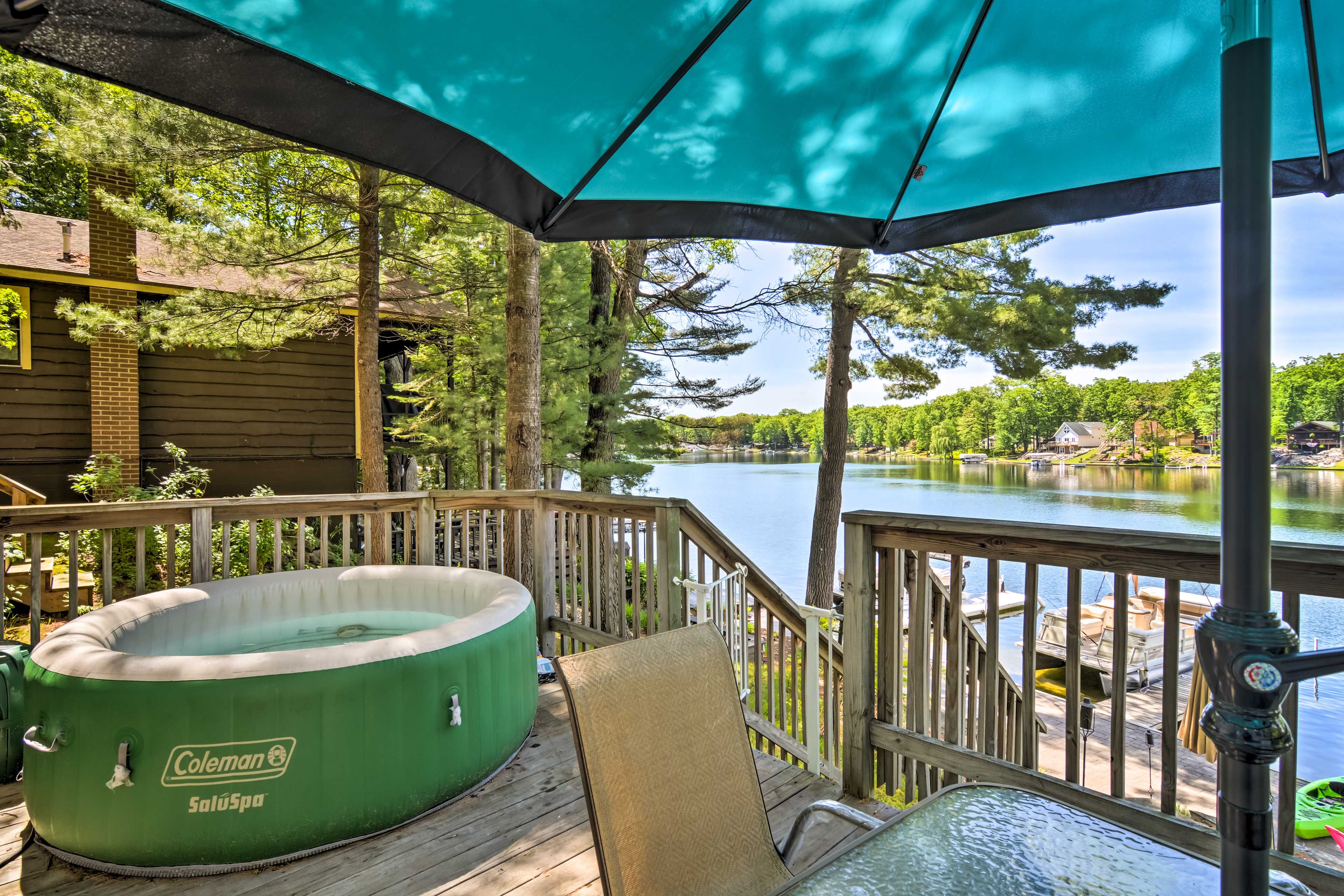 Deck | Outdoor Dining