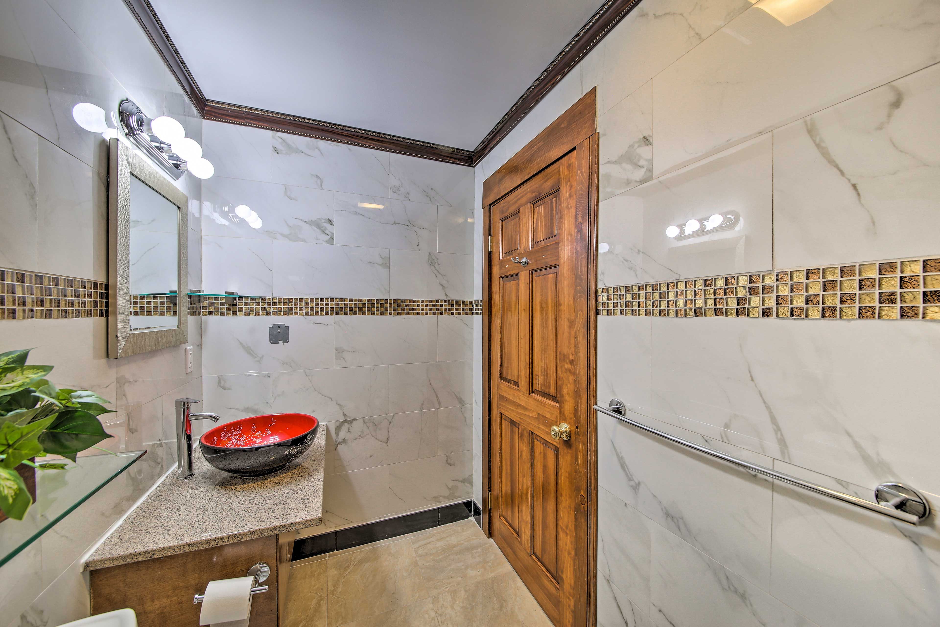 Full Bathroom