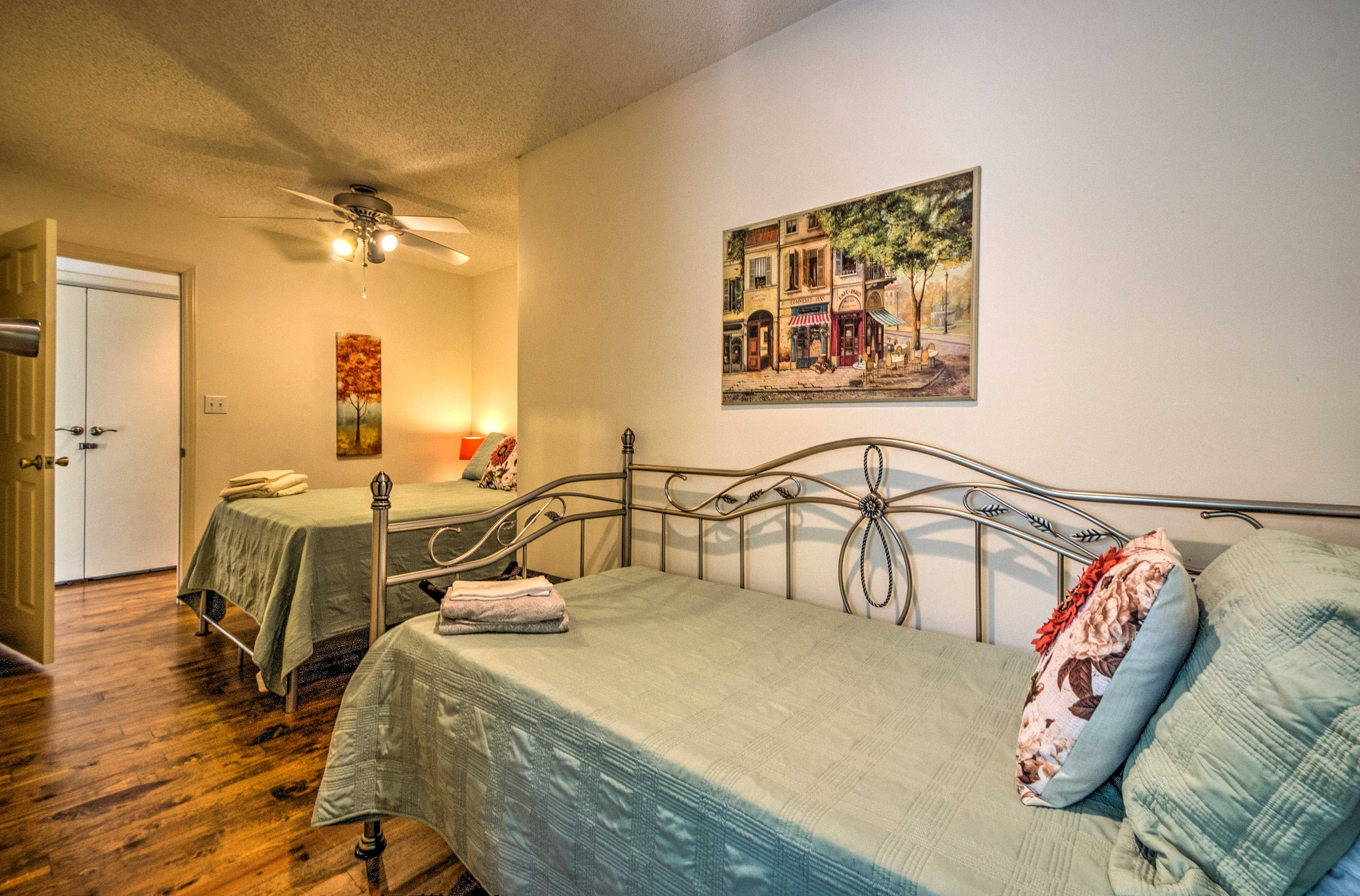 Bedroom 2 | Full Bed | Twin Daybed