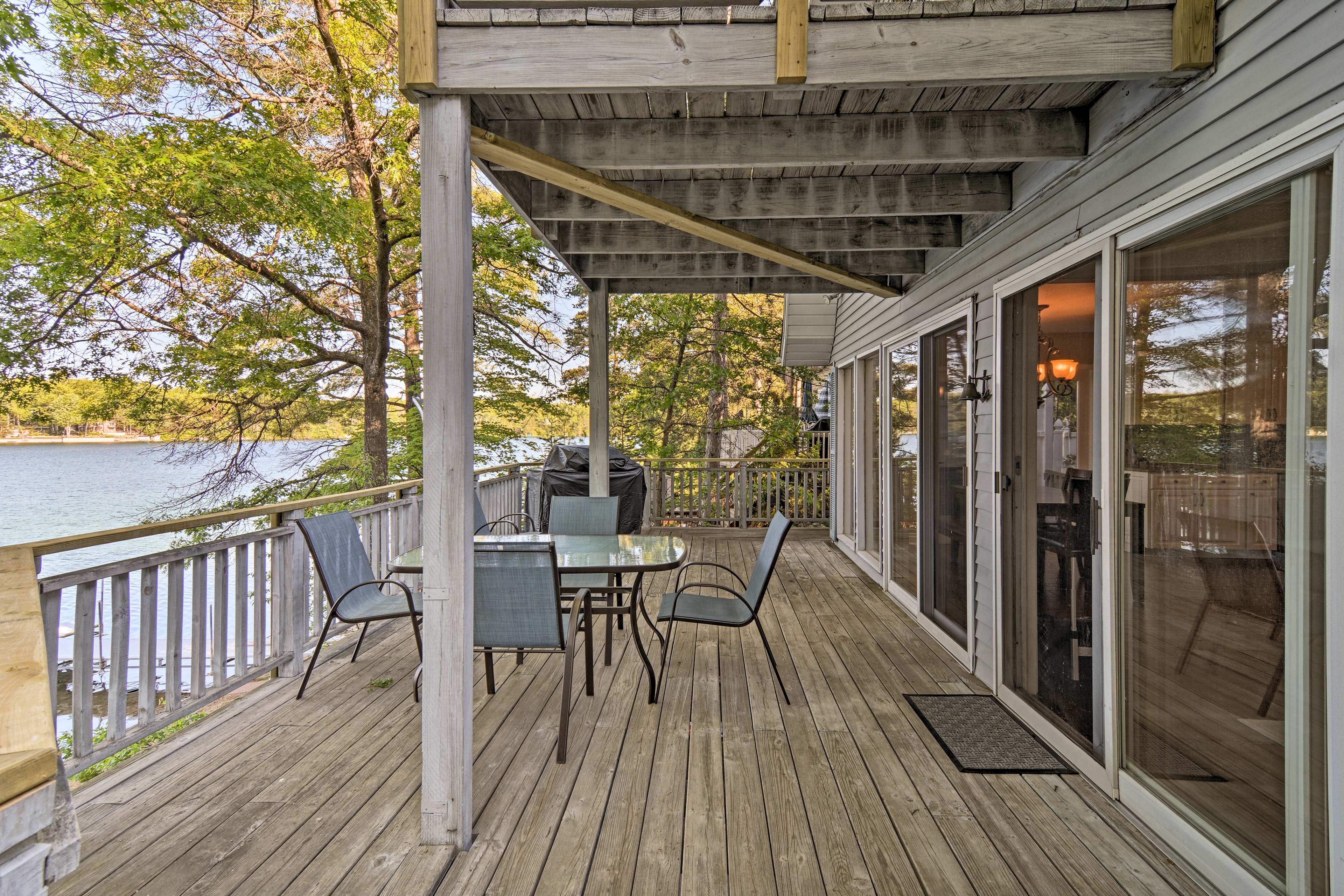 Your favorite place to hang out will probably be the deck!