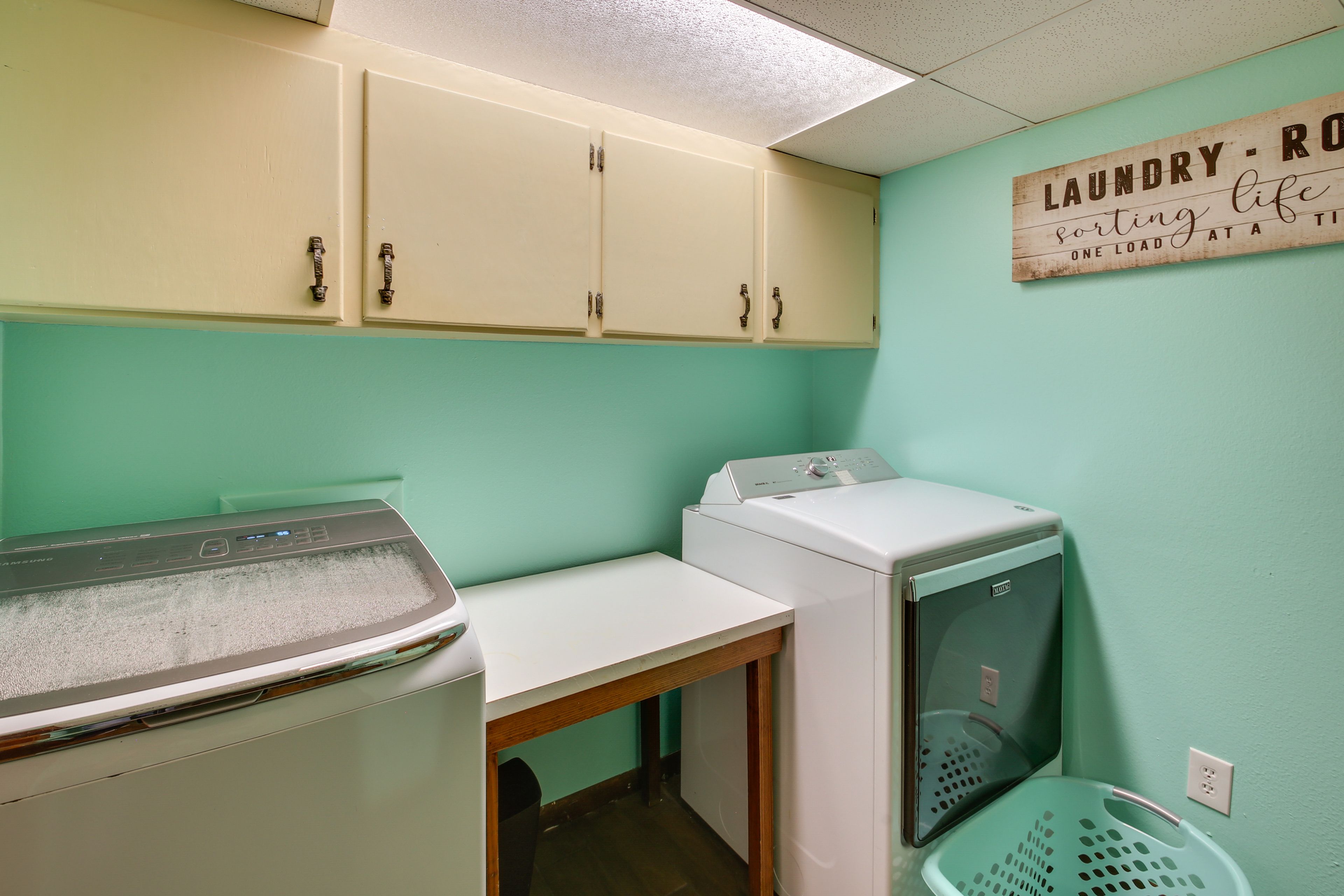 Laundry Room | Washer & Dryer