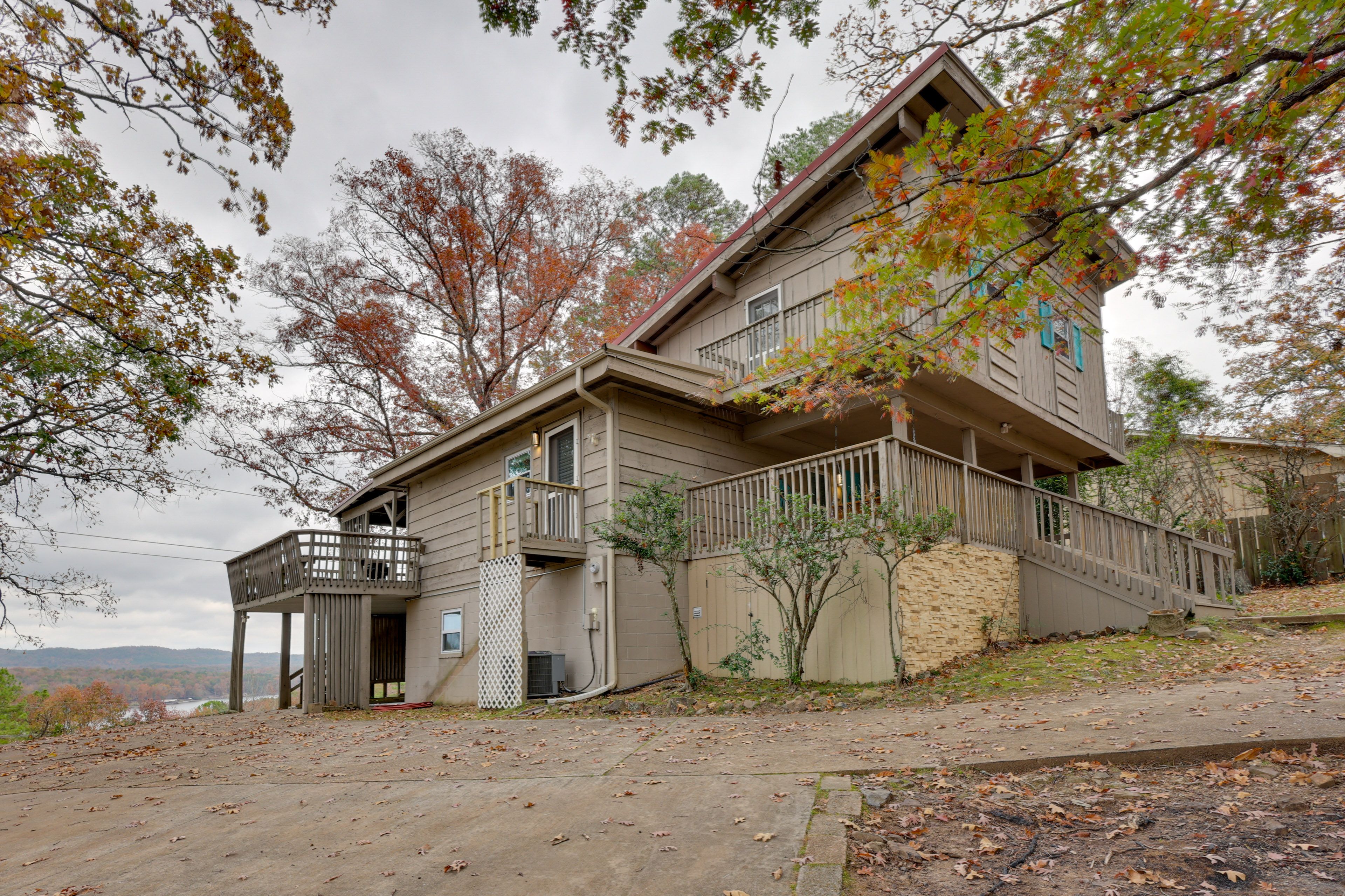 Parking | Carport (1 Vehicle) | Designated Spots (3 Vehicles)