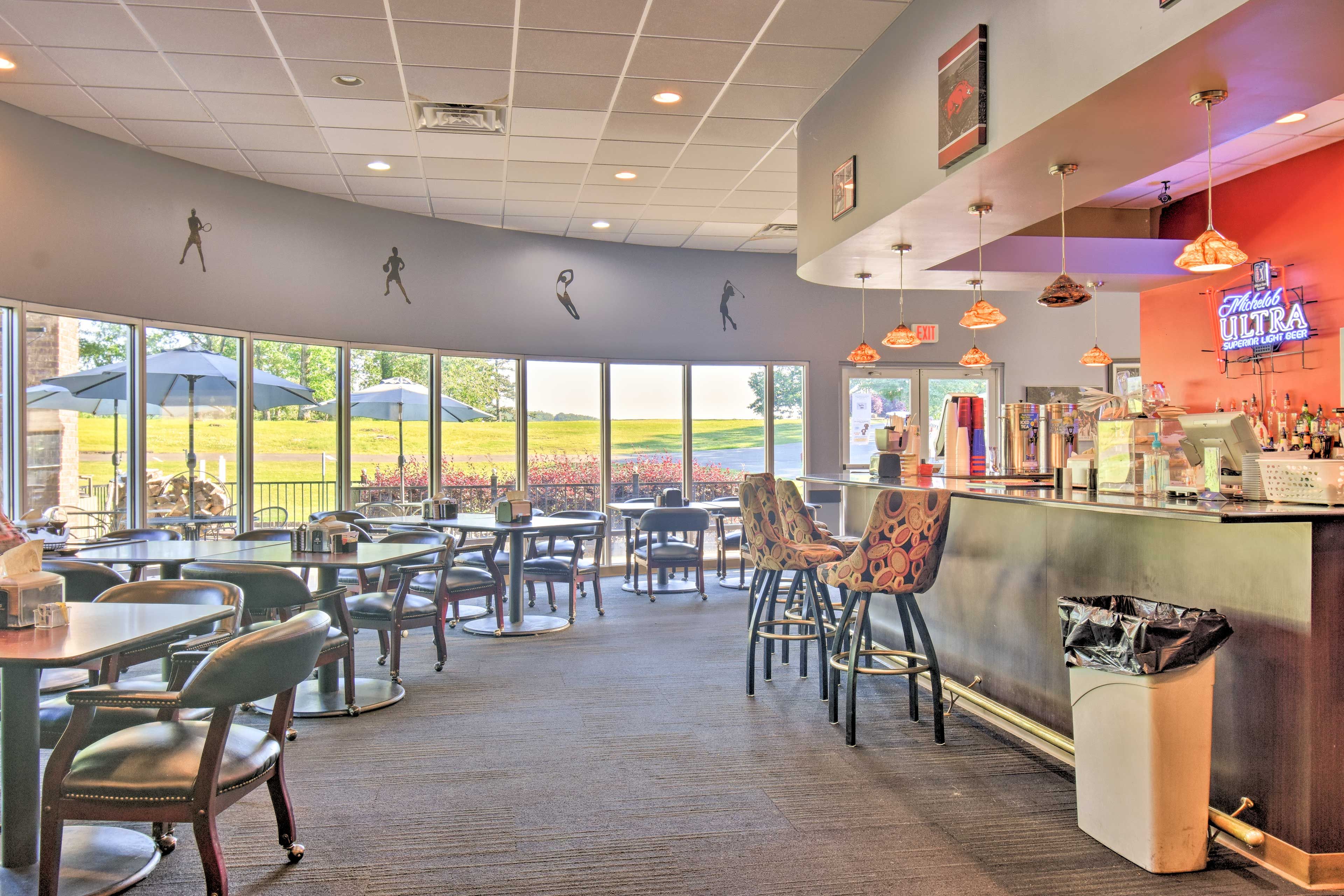 Community Amenities | Restaurant