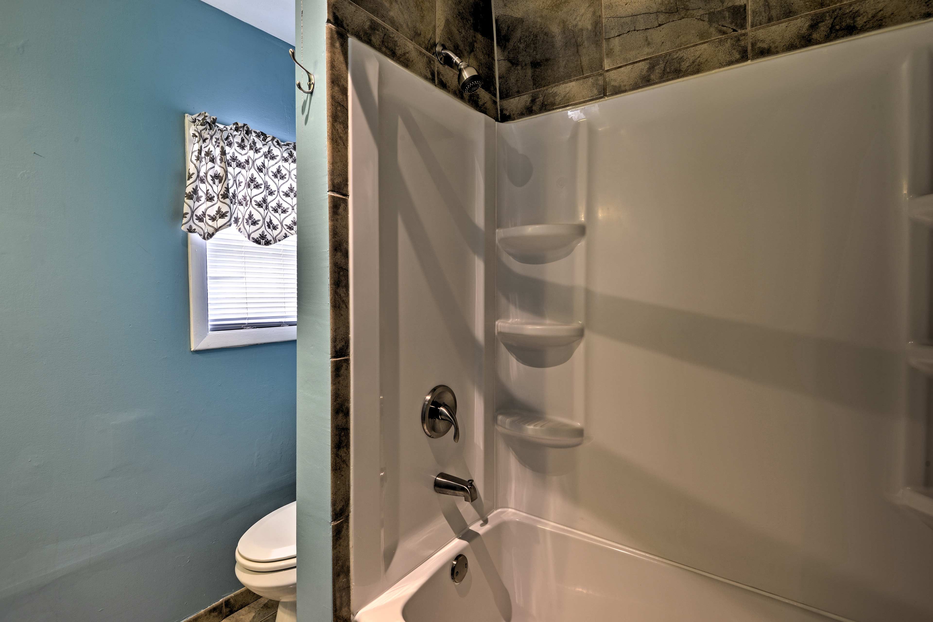 Rinse off in the shower/tub combo.
