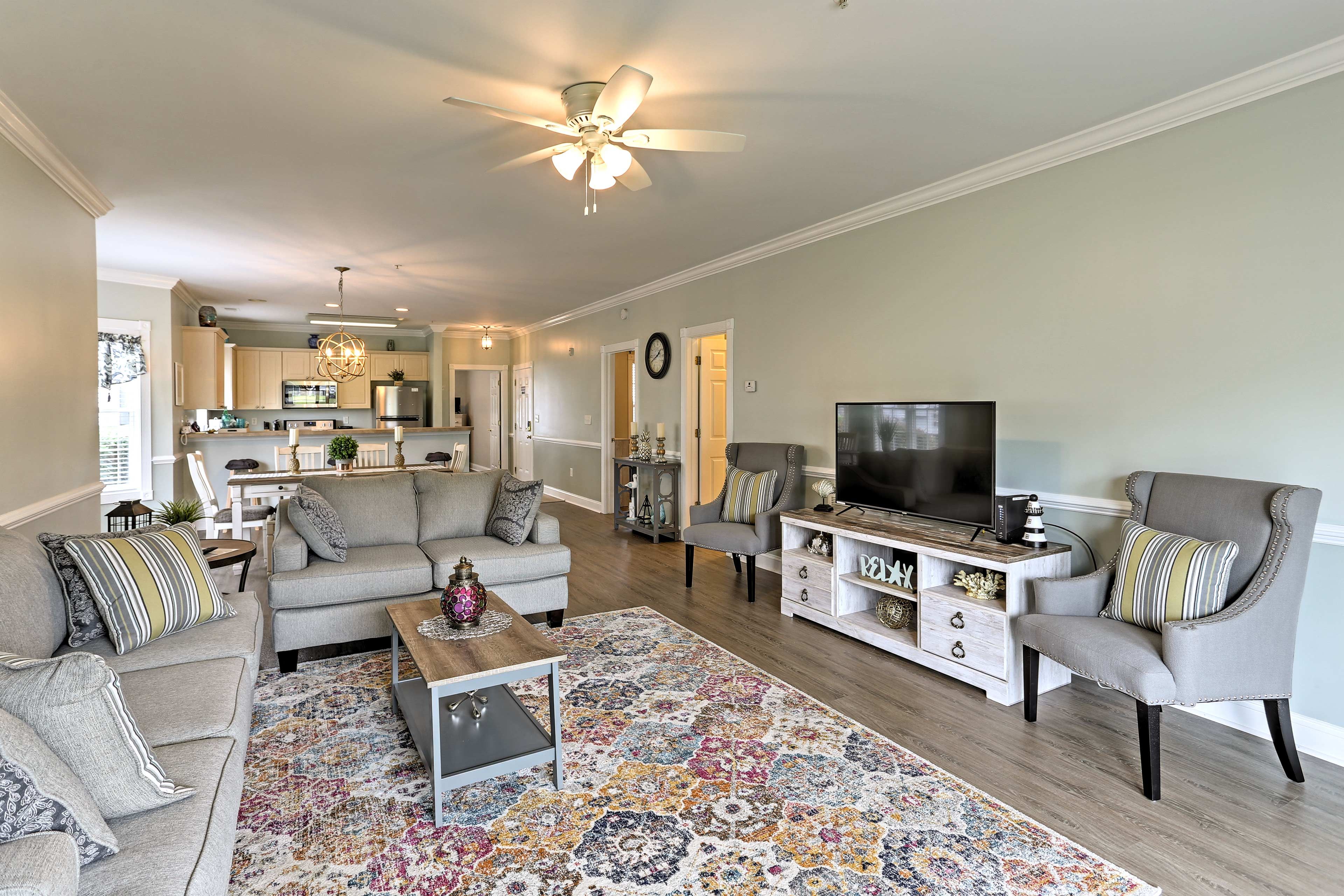 The 1,500-square-foot interior accommodates up to 6 guests in style.