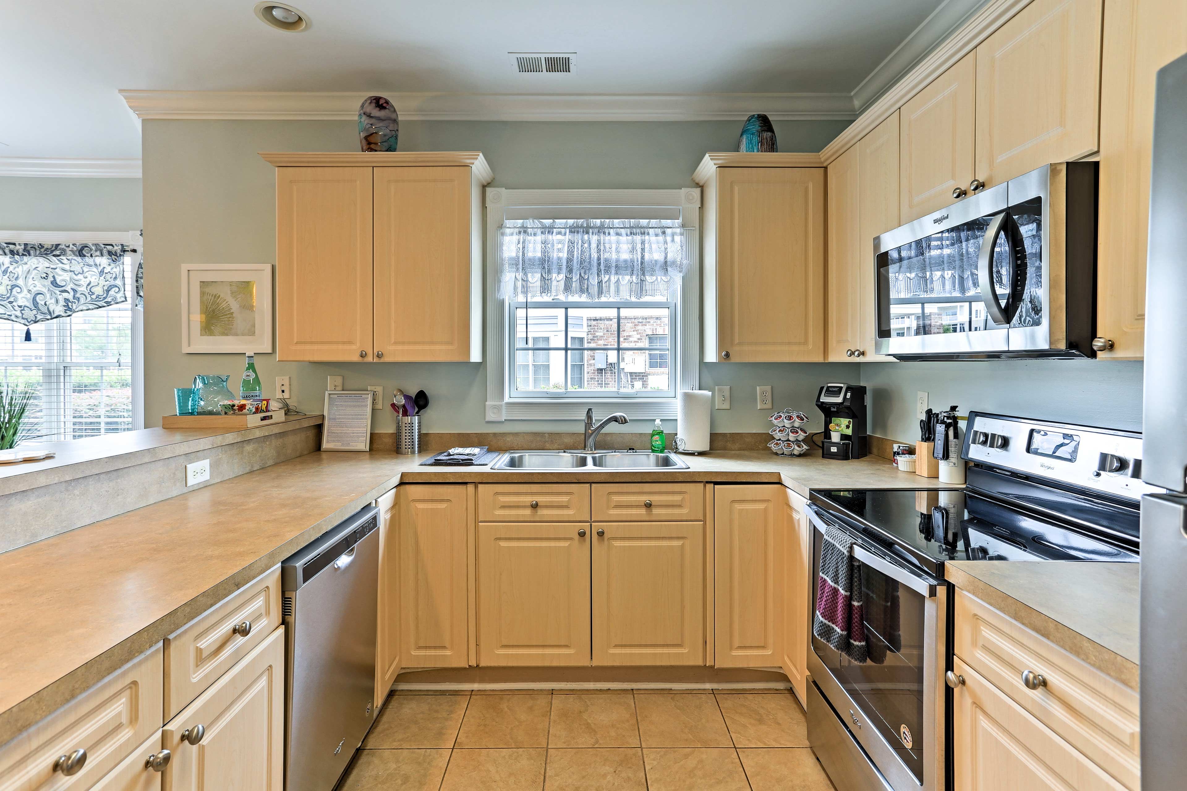 Use the fully equipped kitchen to prepare delicious home-cooked meals.