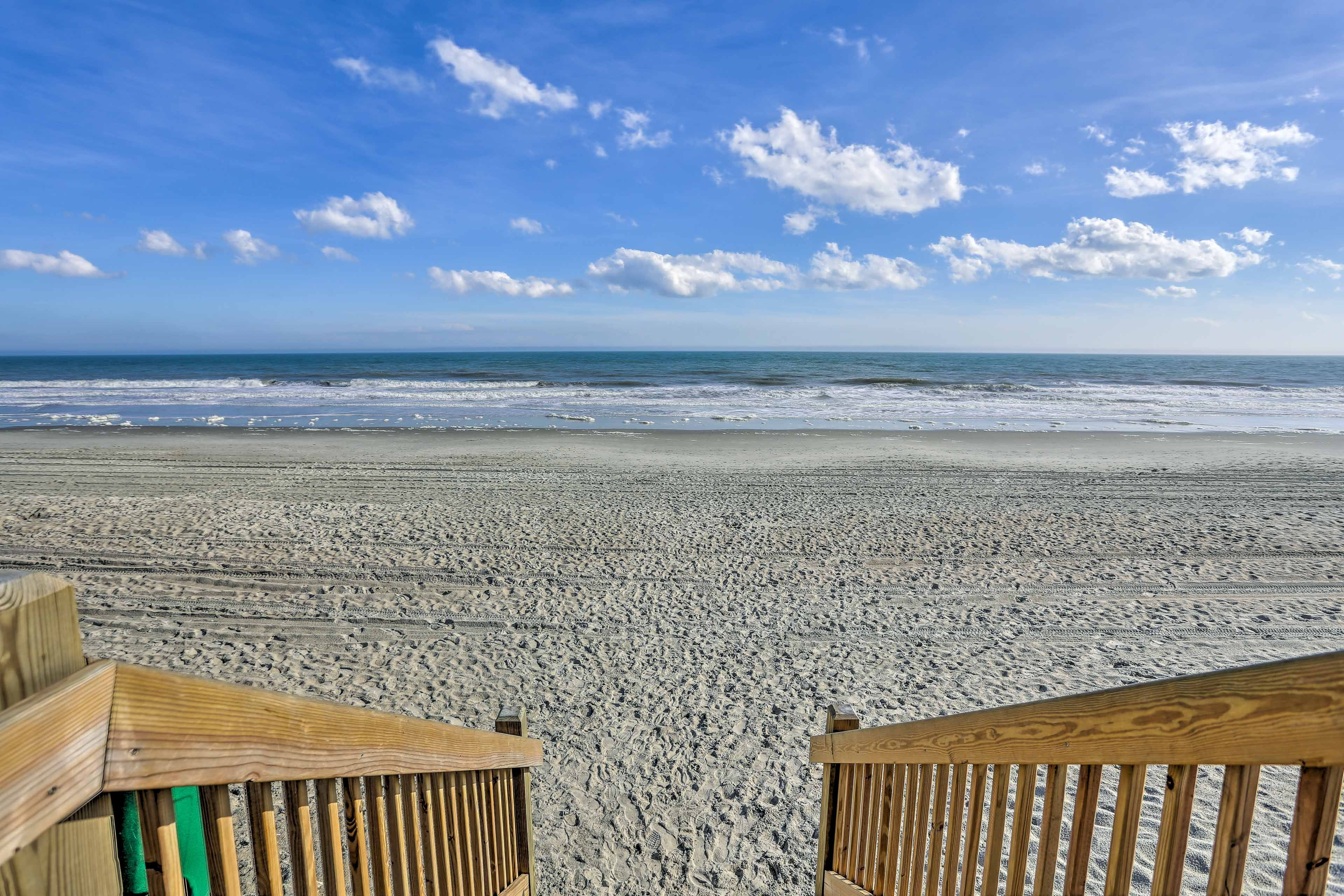 Public Beach and Myrtle Beach State Park are just minutes away!