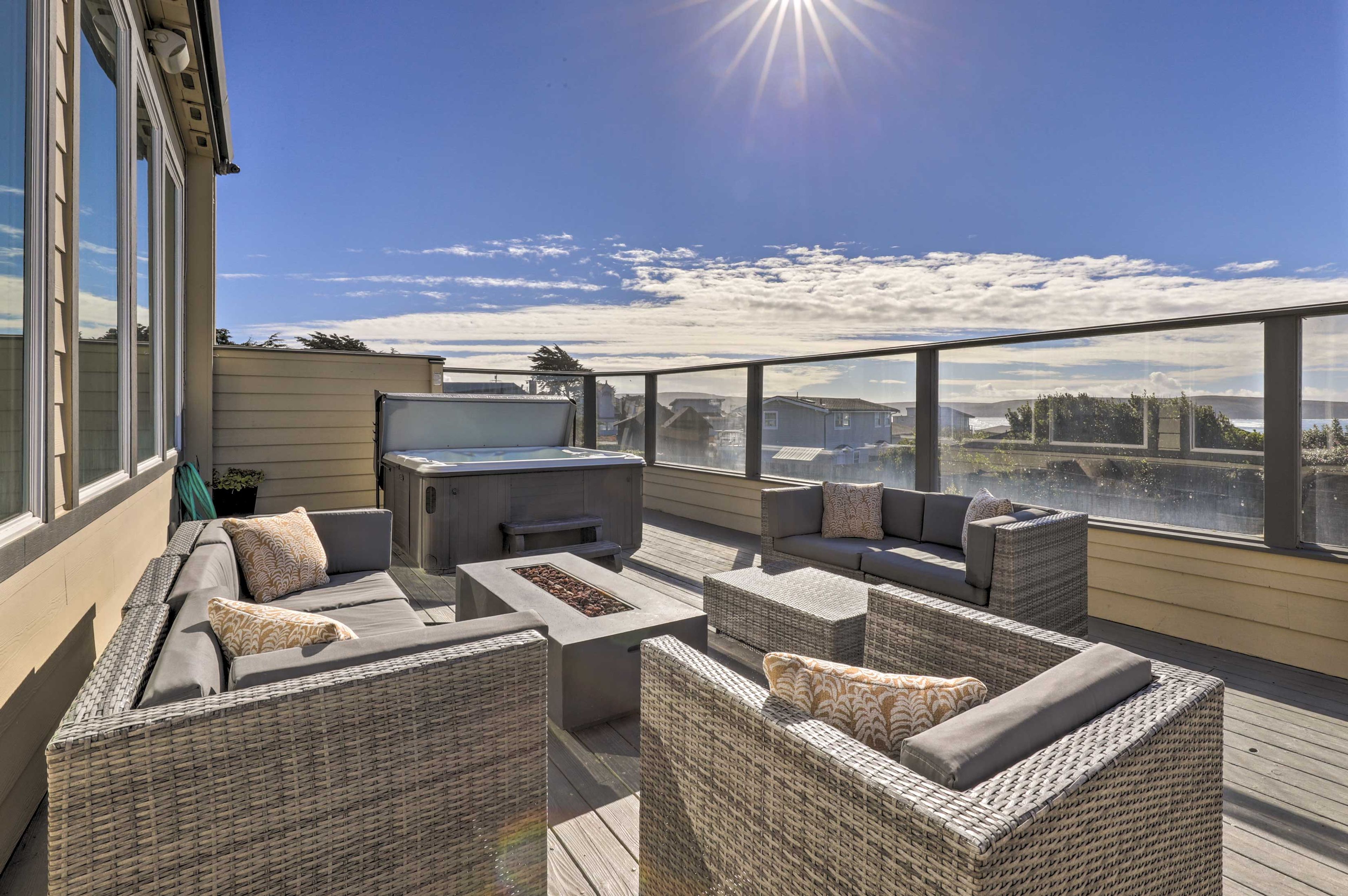 Private Deck | Hot Tub