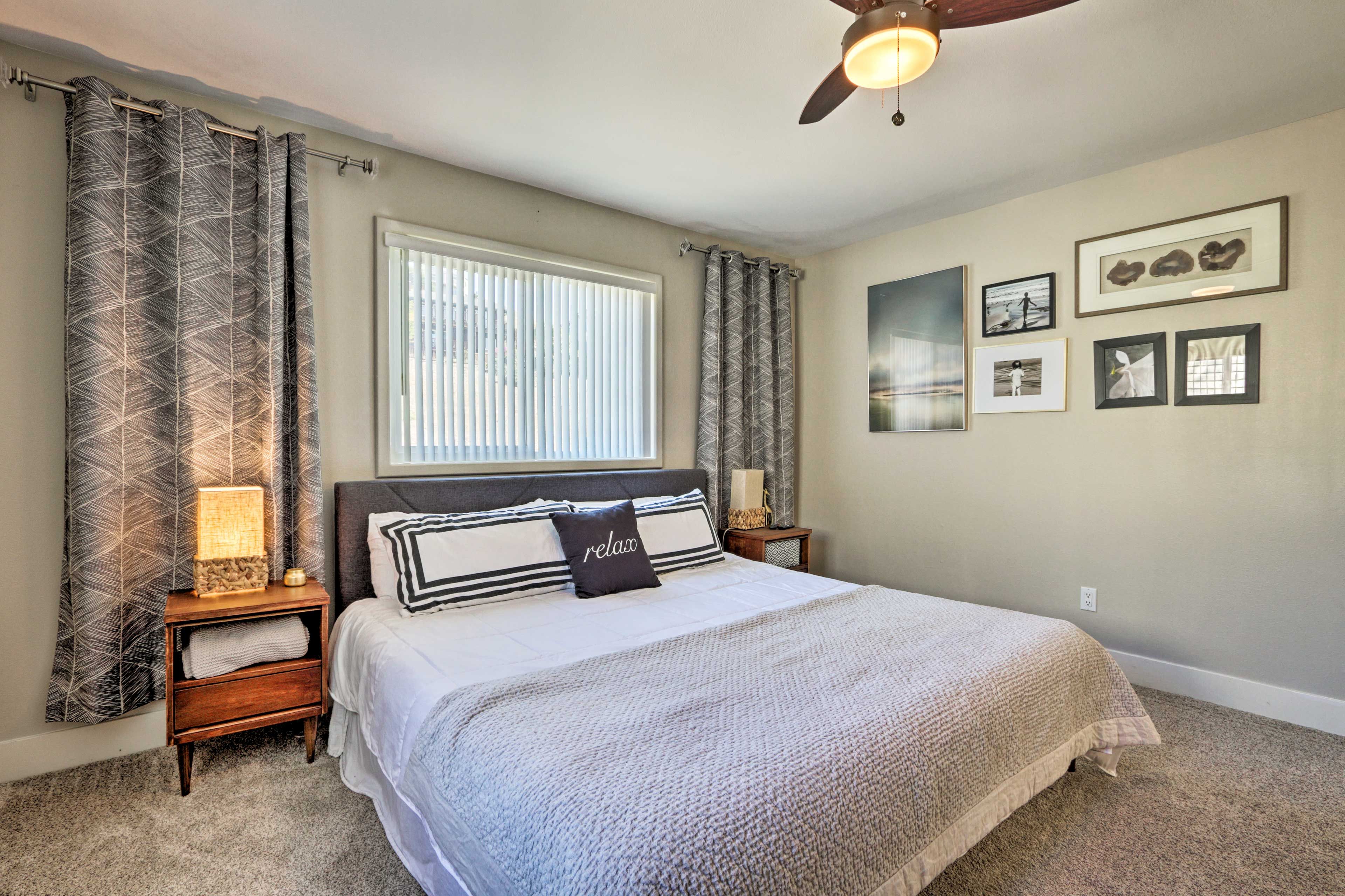 Bedroom 1 | King Bed | Smart TV | En-Suite Bathroom