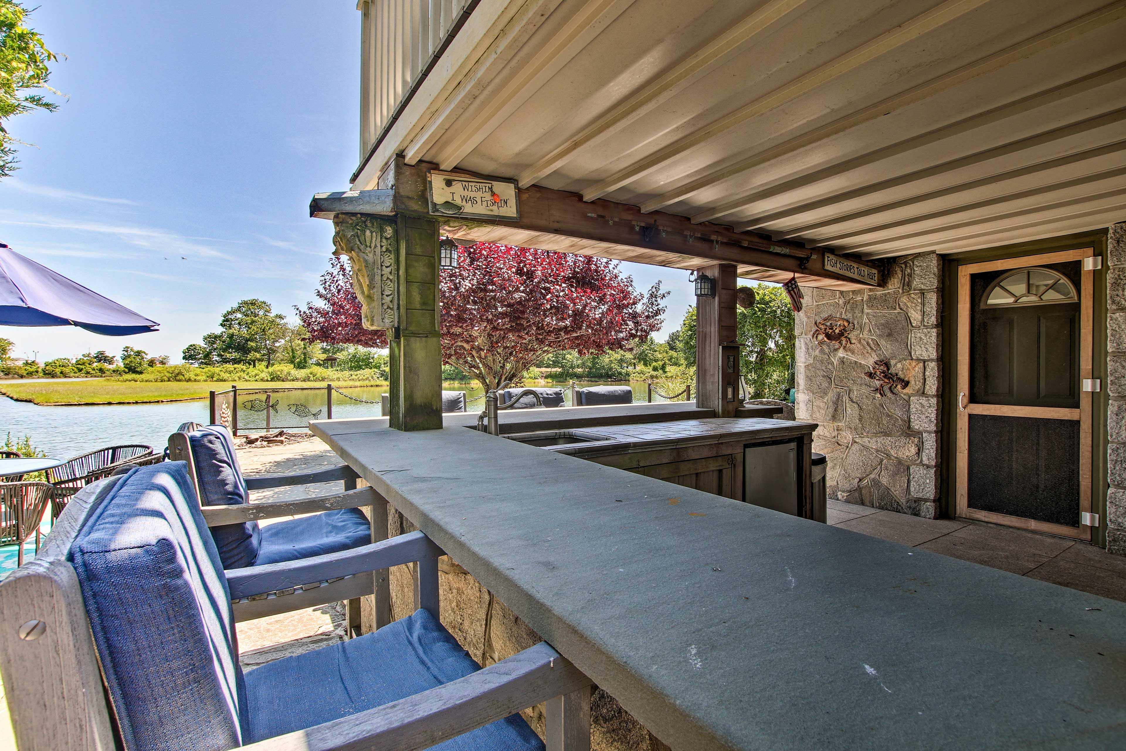 Outdoor Kitchen