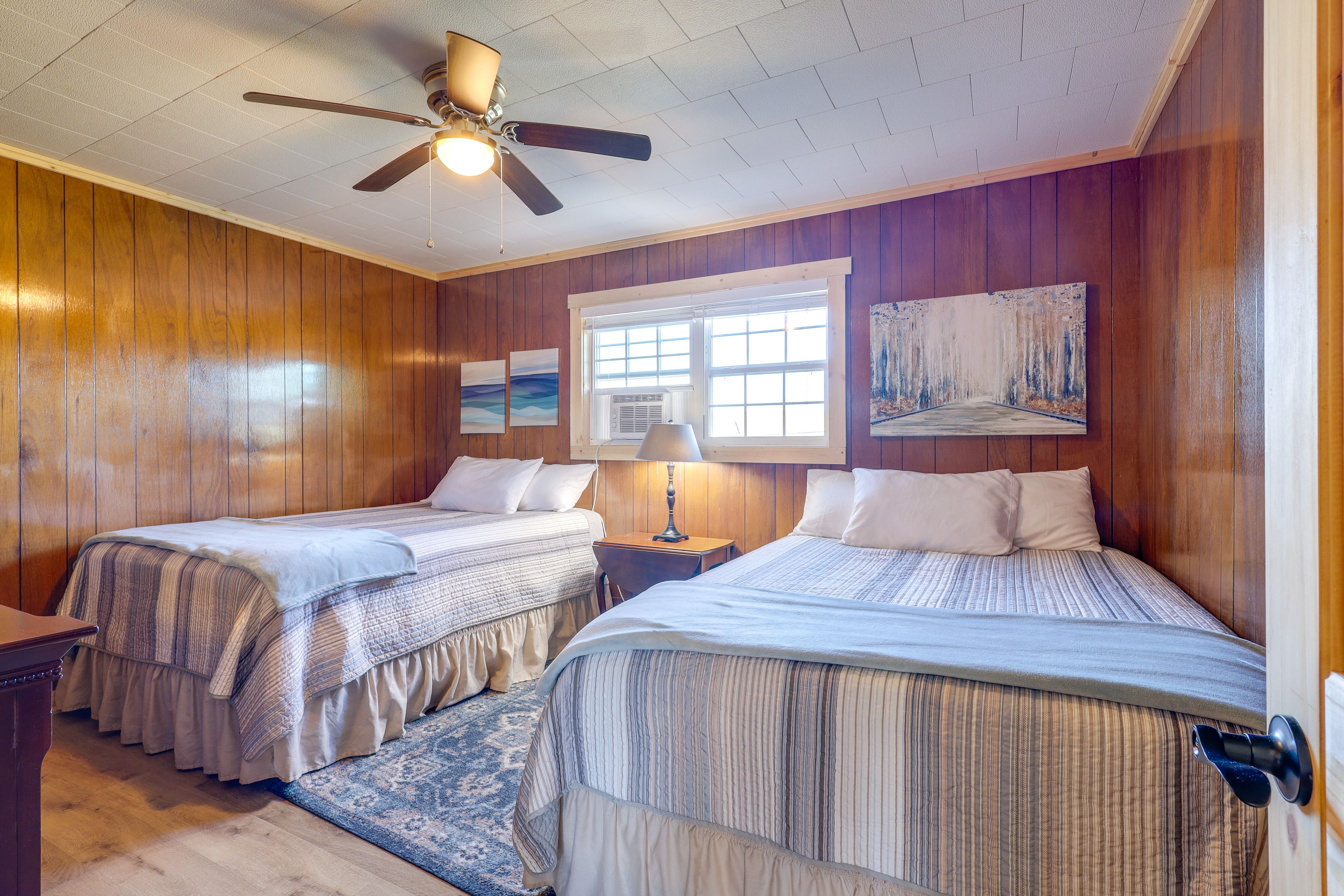 Bedroom 2 | 2 Queen Beds