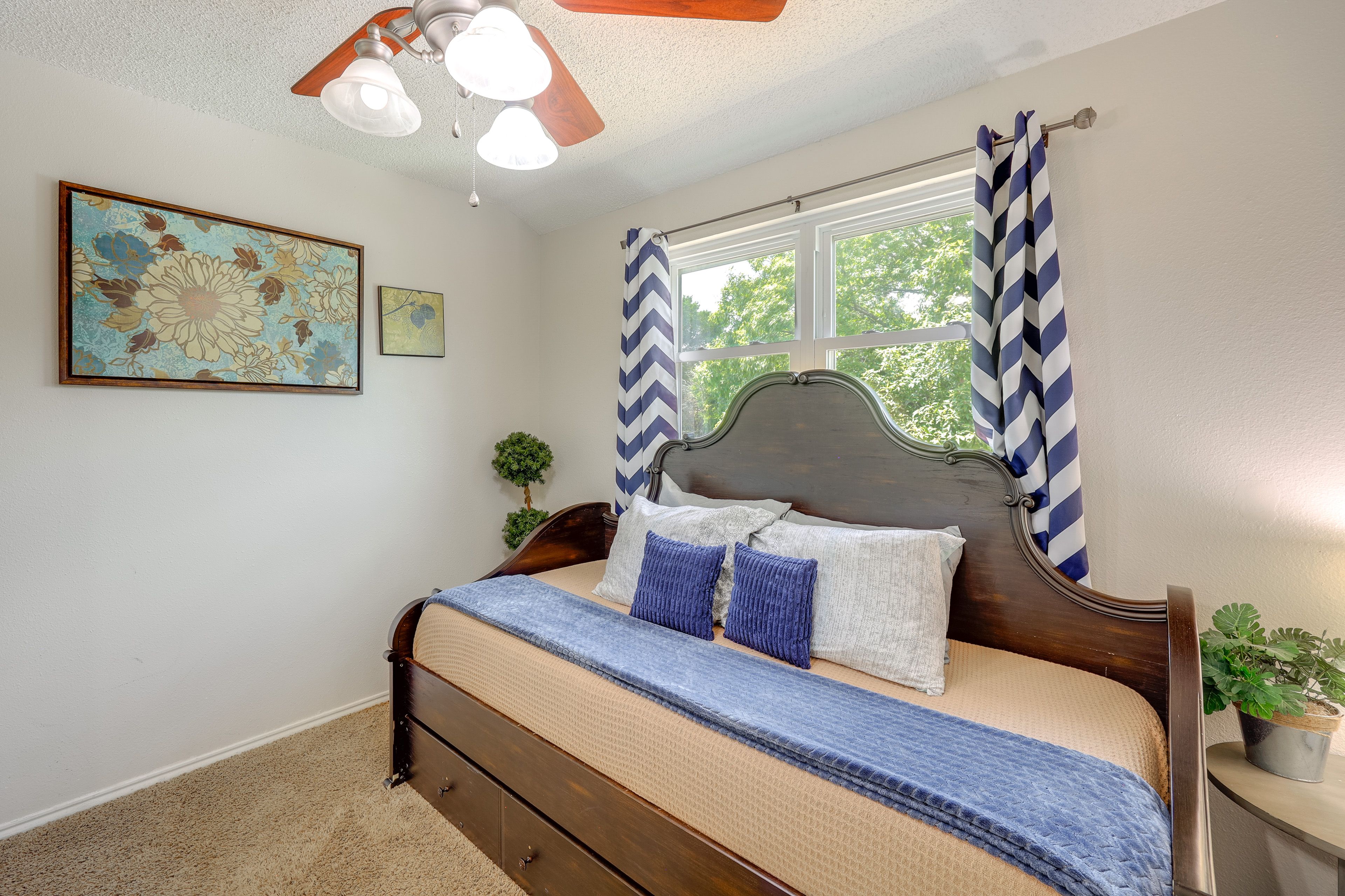 Bedroom 4 | Twin Daybed w/ Twin Trundle Bed