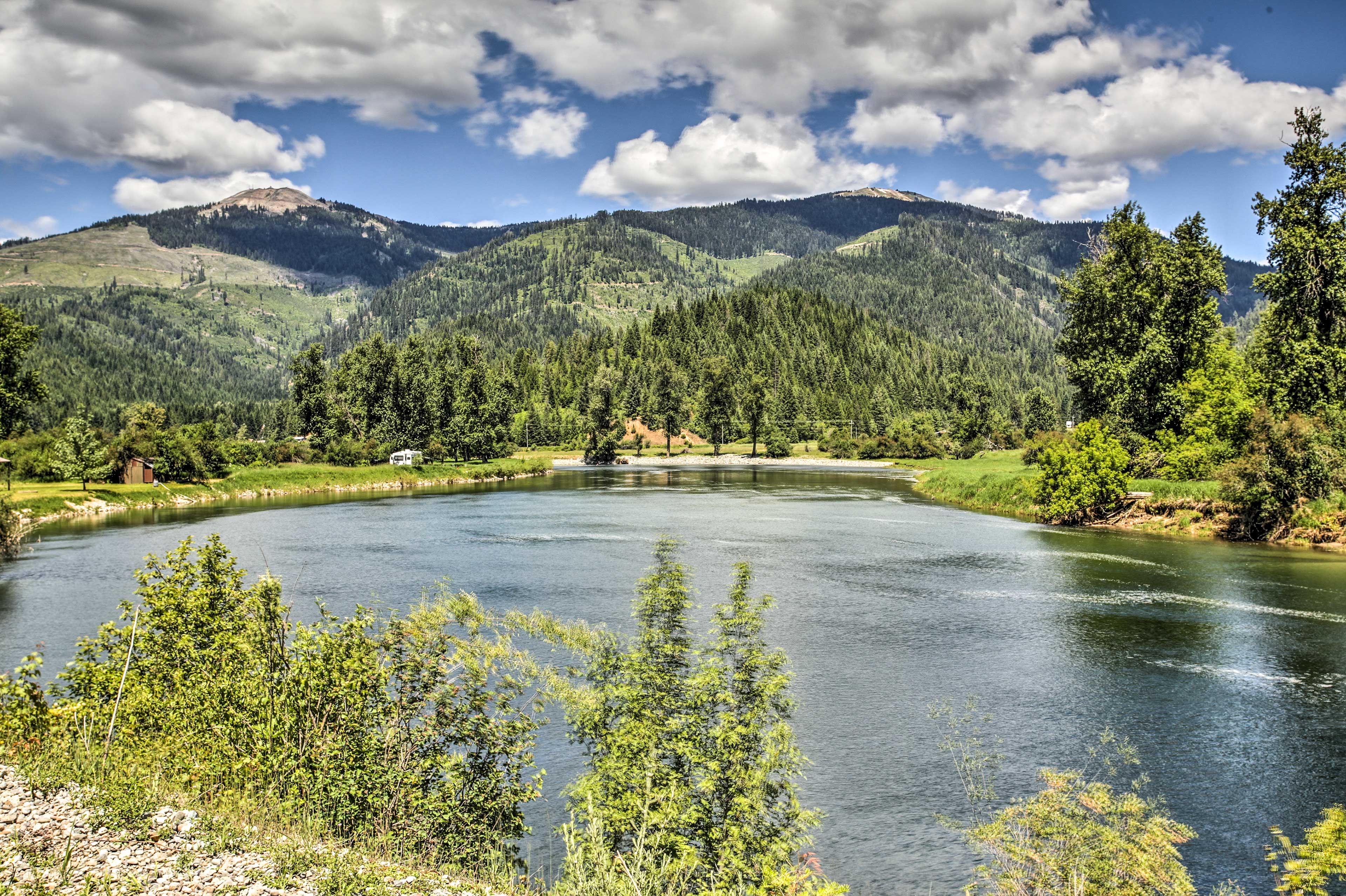 Outdoor Space | Backyard | Waterfront | Mountain Views