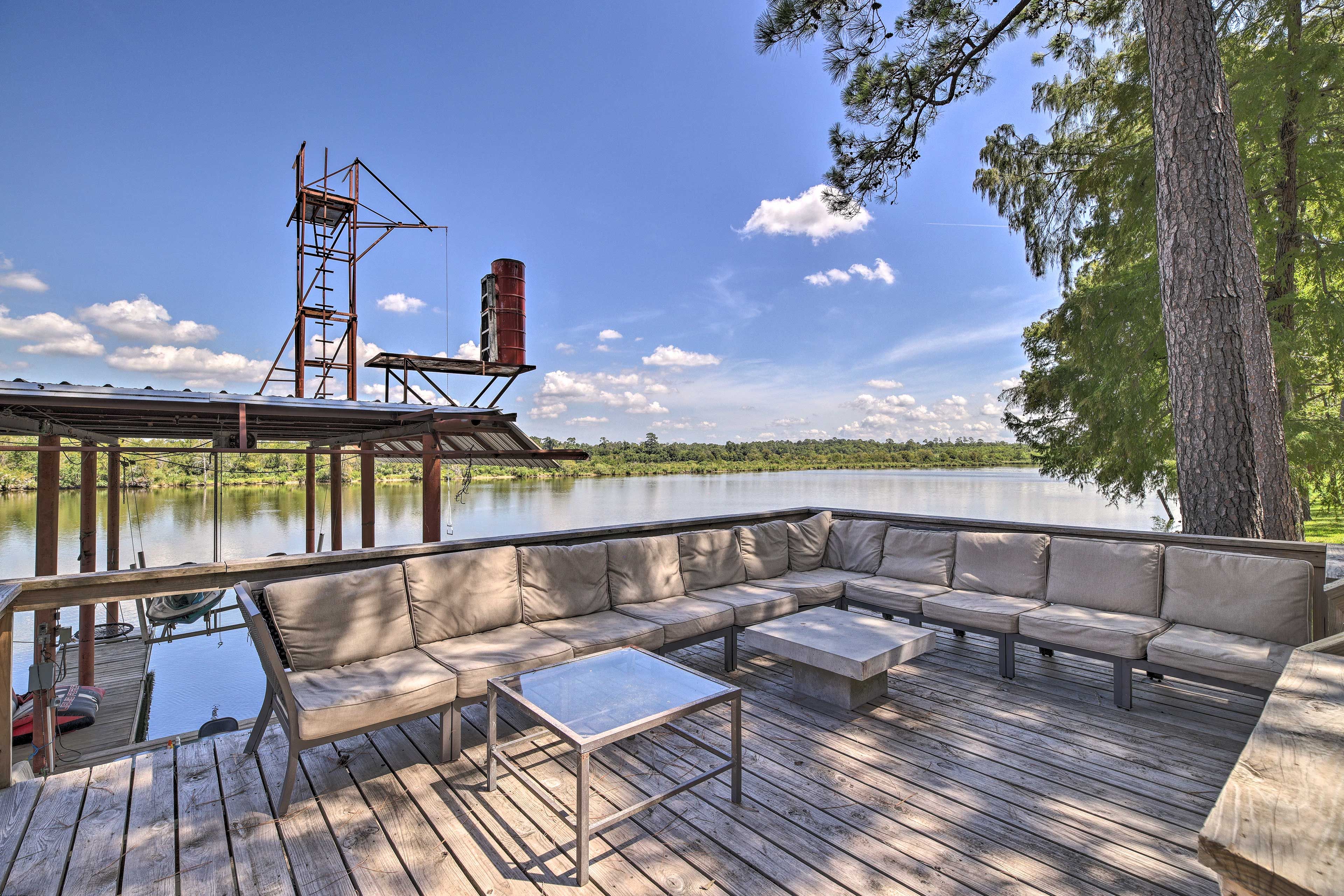 Back Deck | Charcoal Grill | Gas Grill