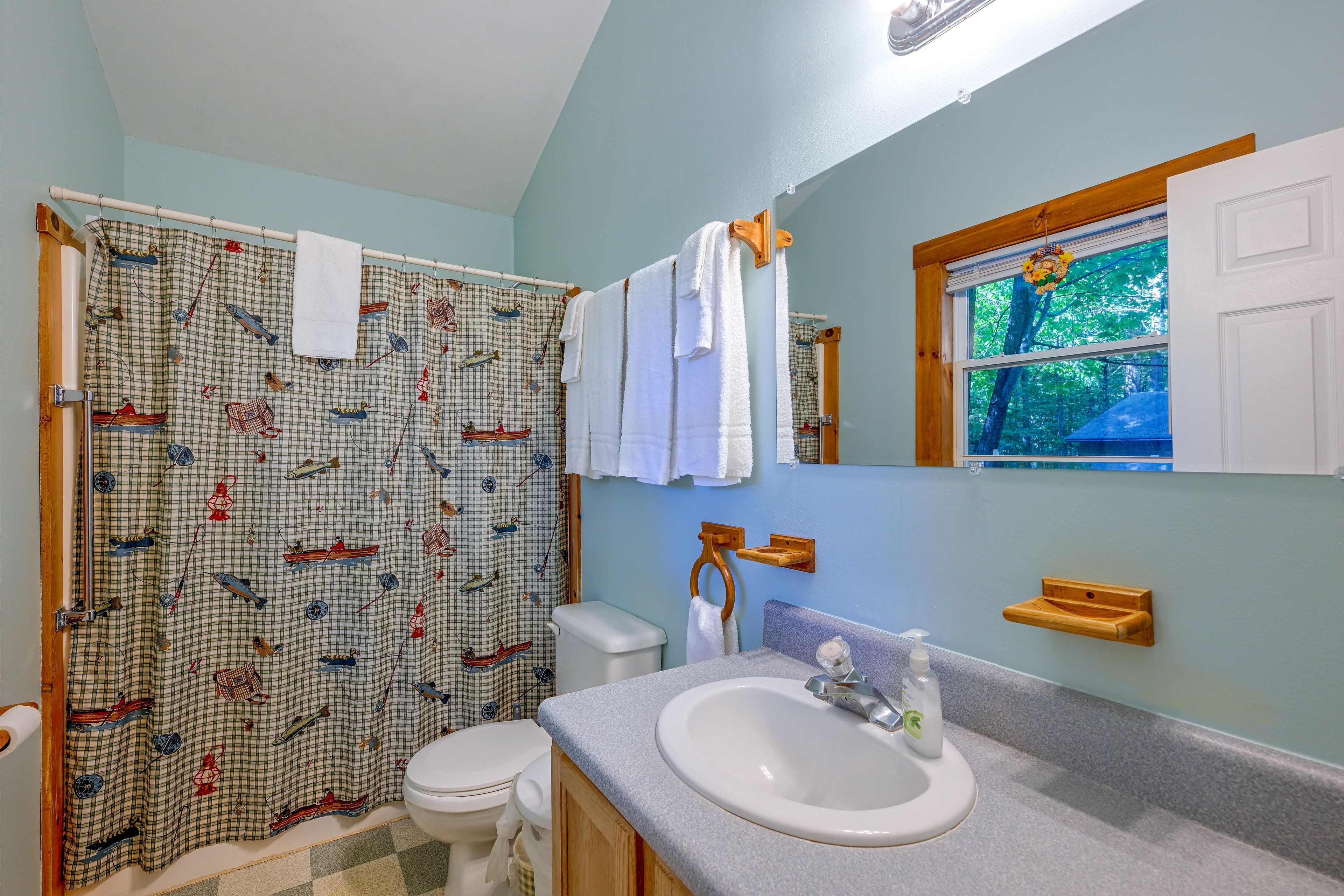 Full Bathroom