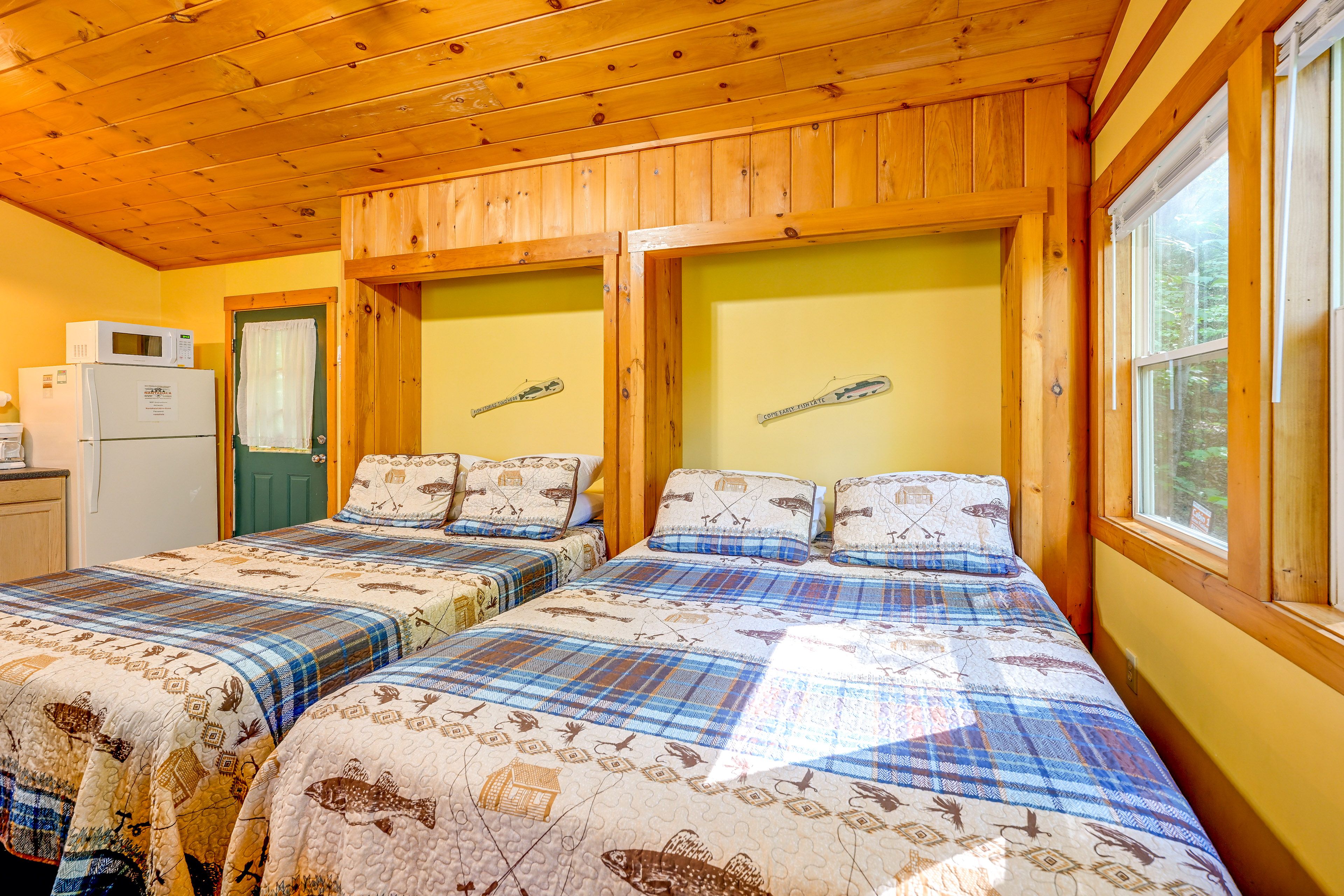 Studio | Queen Bed | Full Bed | Futon