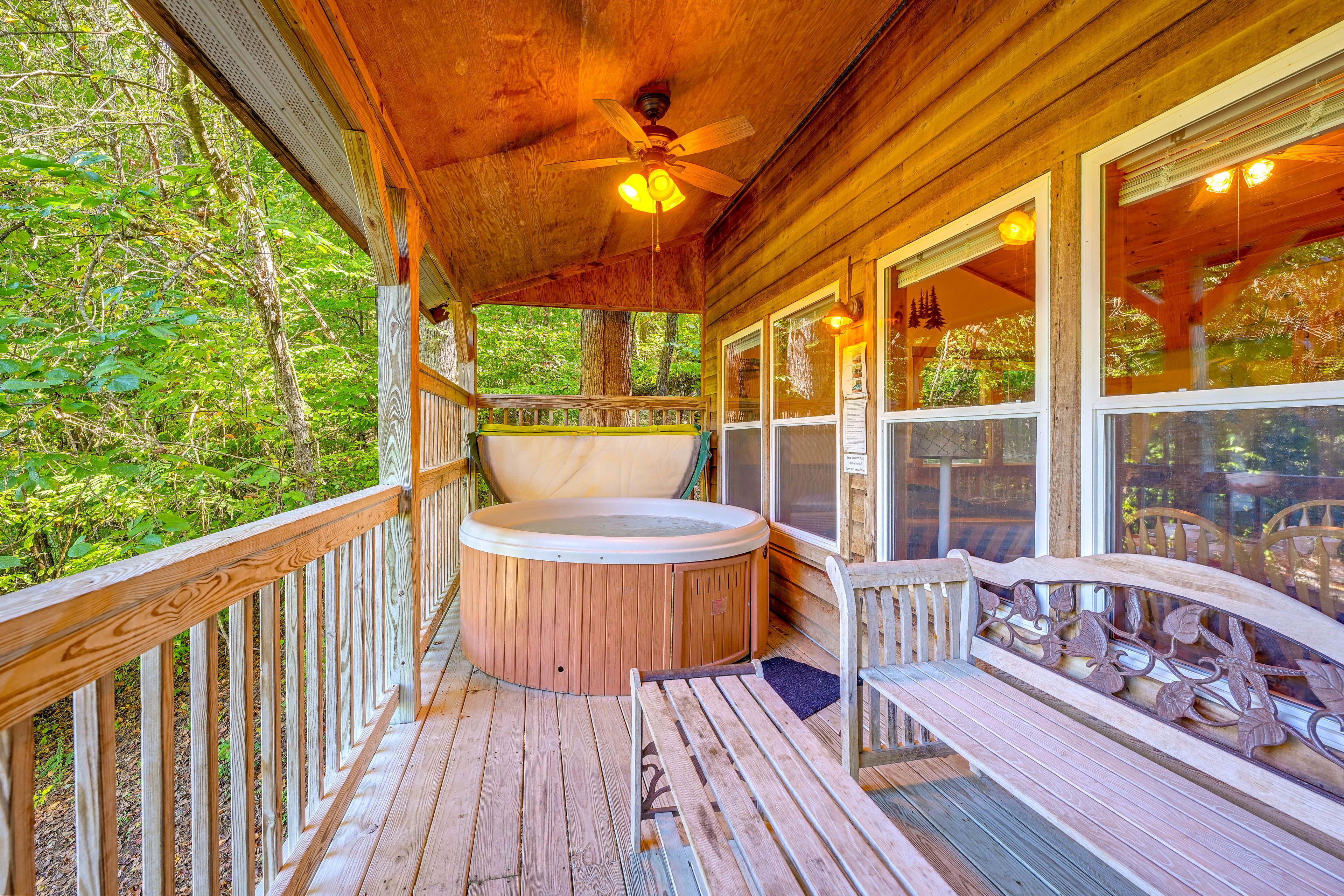 Covered Deck | Hot Tub