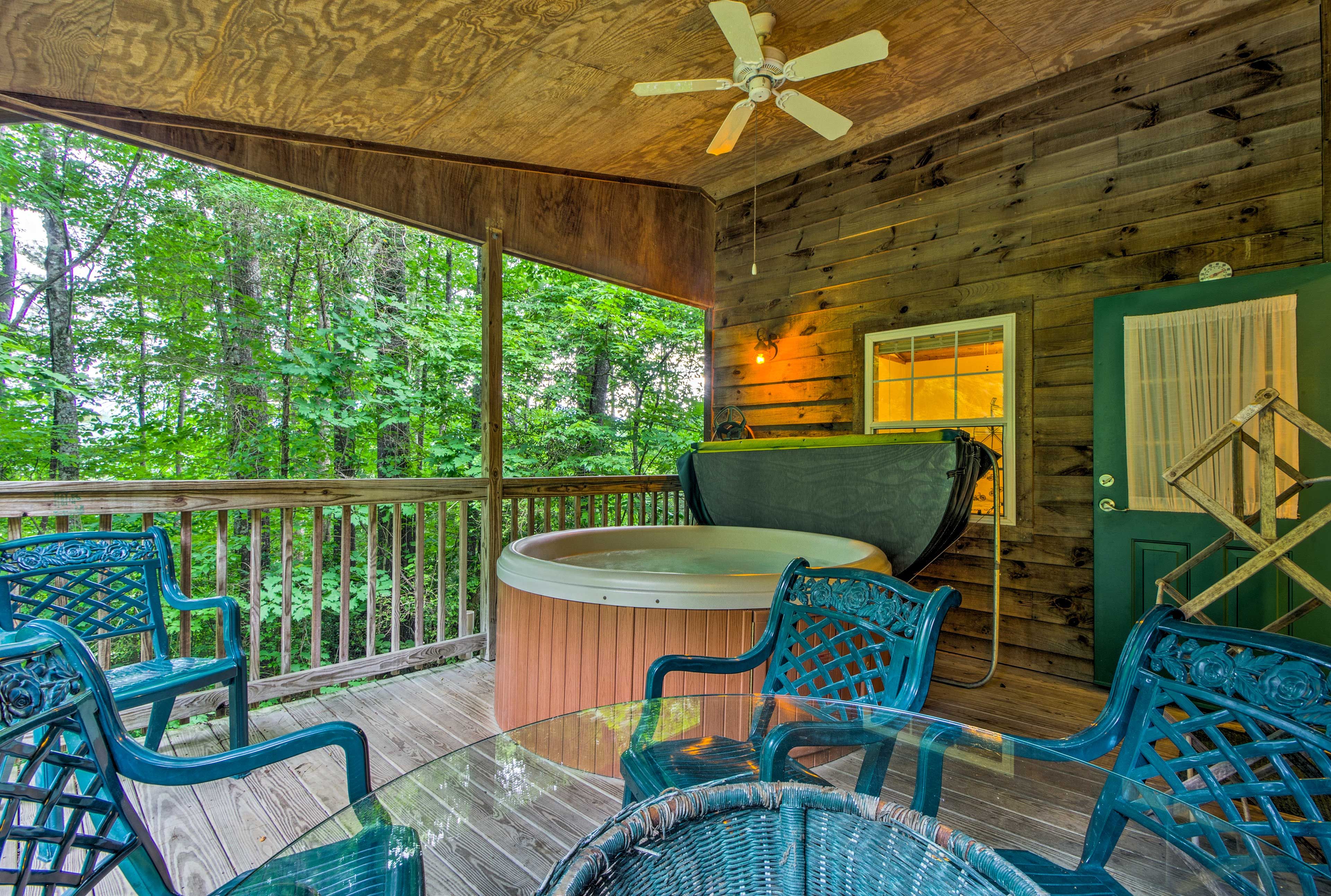 Bryson City Vacation Rental | 1BR | 1BA | 548 Sq Ft | Step-Free Access
