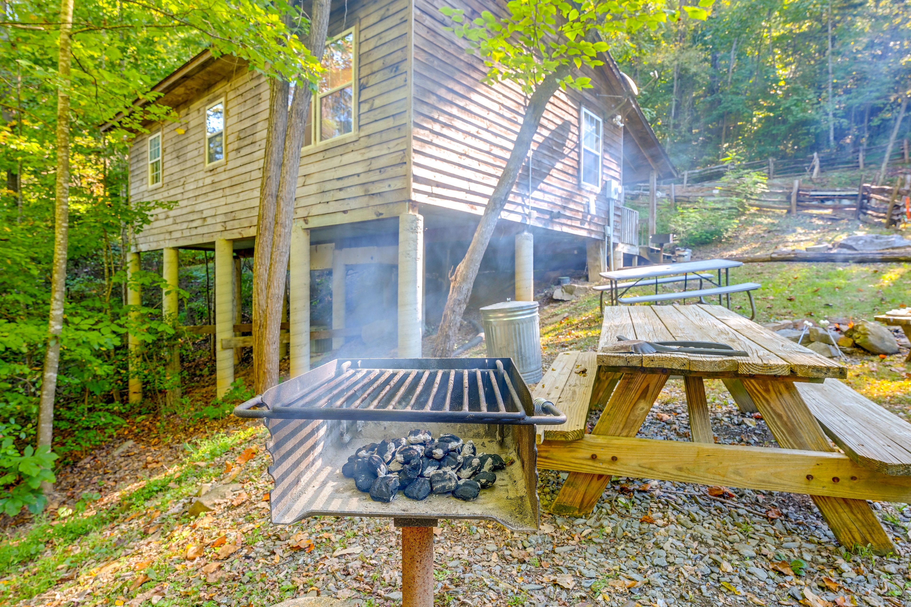 Exterior | Outdoor Dining | Charcoal Grill