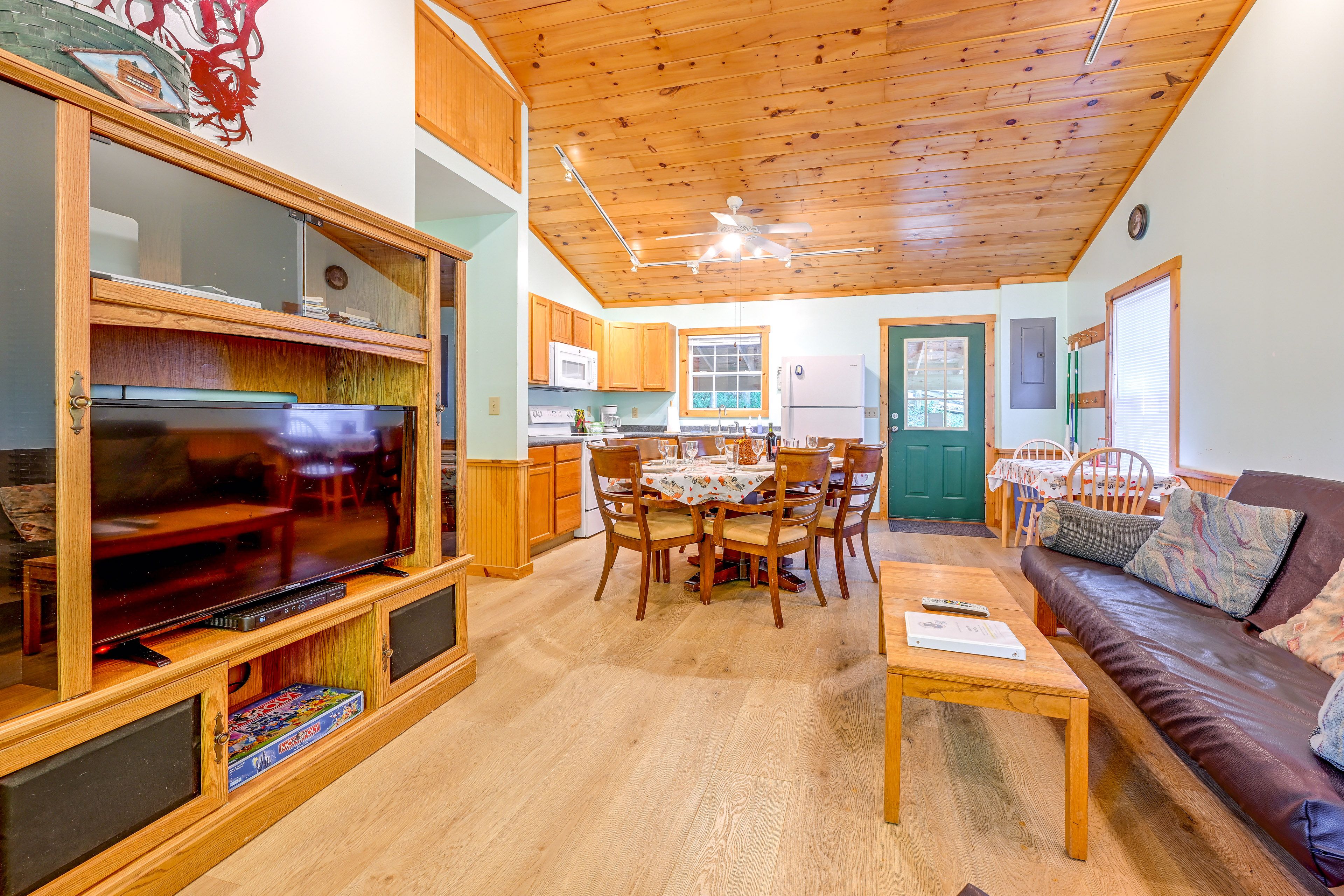 Living Room | Smart TV | Electric Heater