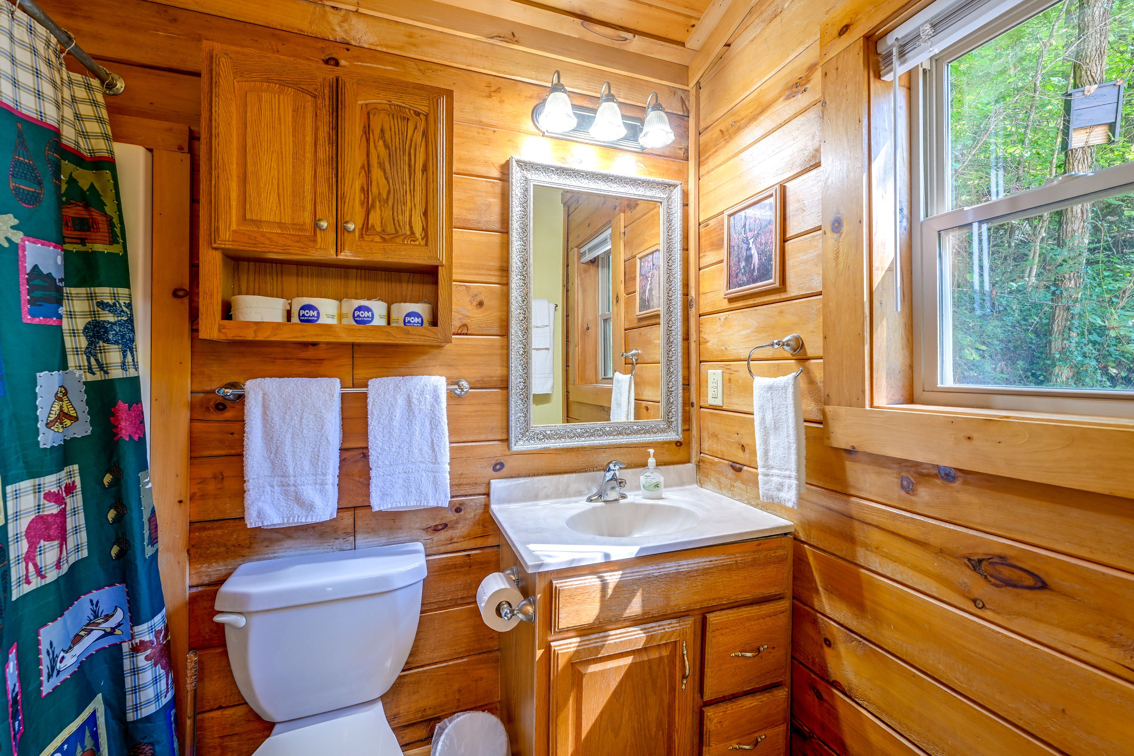 En-Suite Bathroom | Complimentary Toiletries