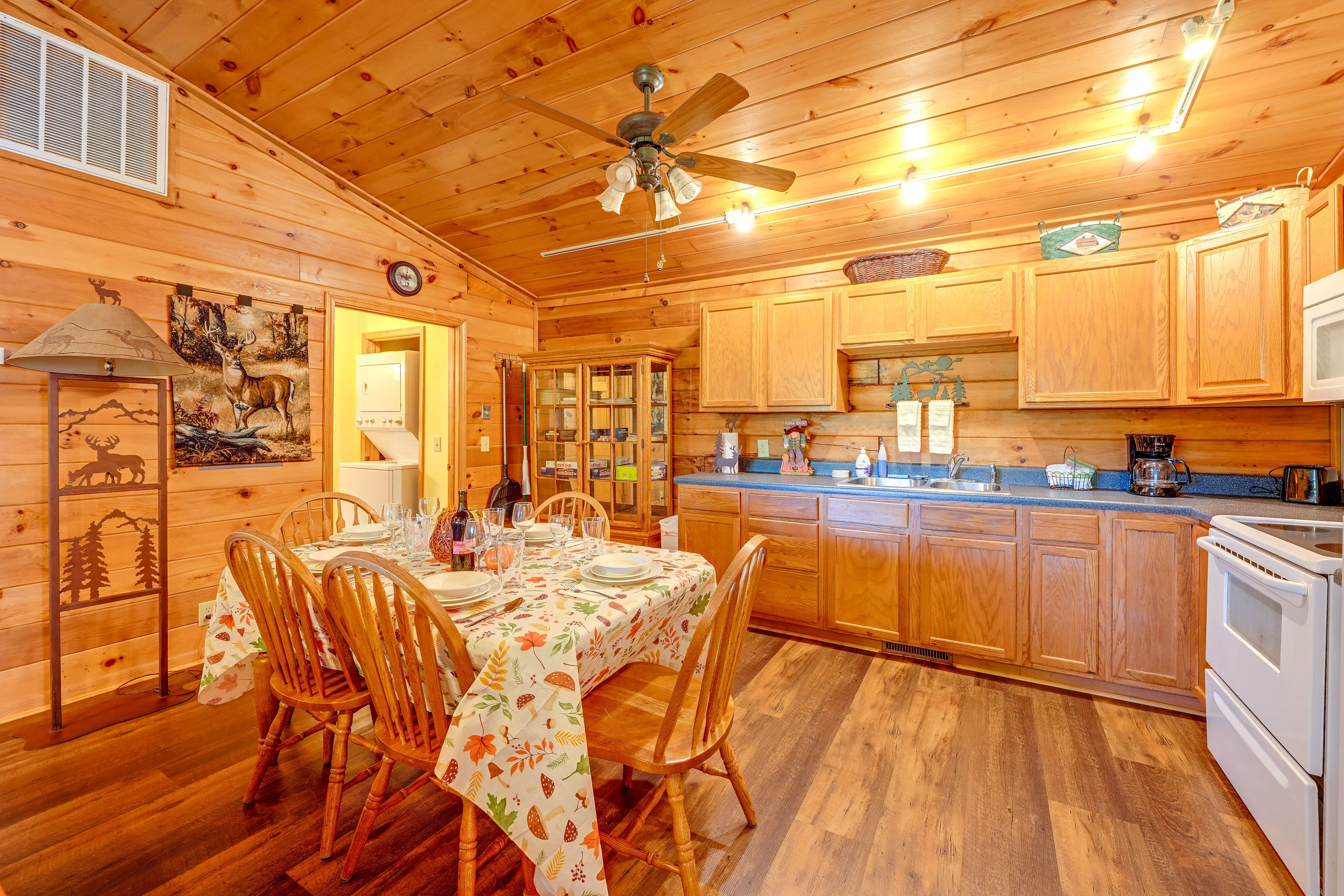 Kitchen | Dishware/Flatware | Coffee Maker