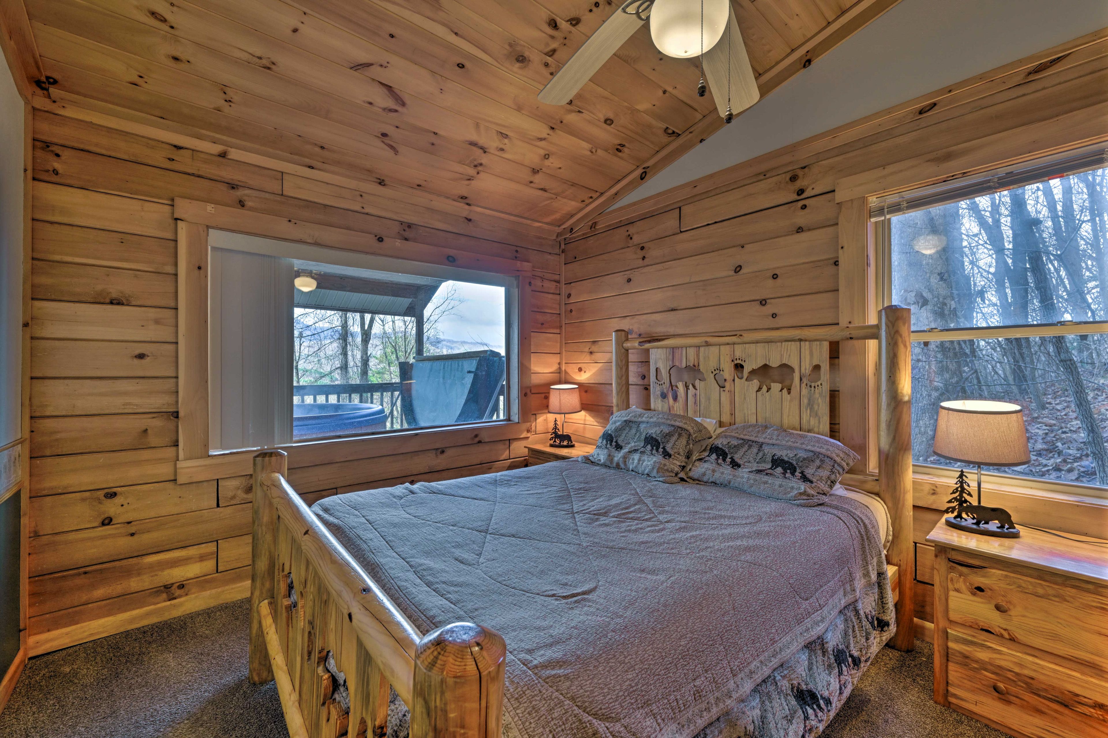 Bedroom 2 | Queen Bed