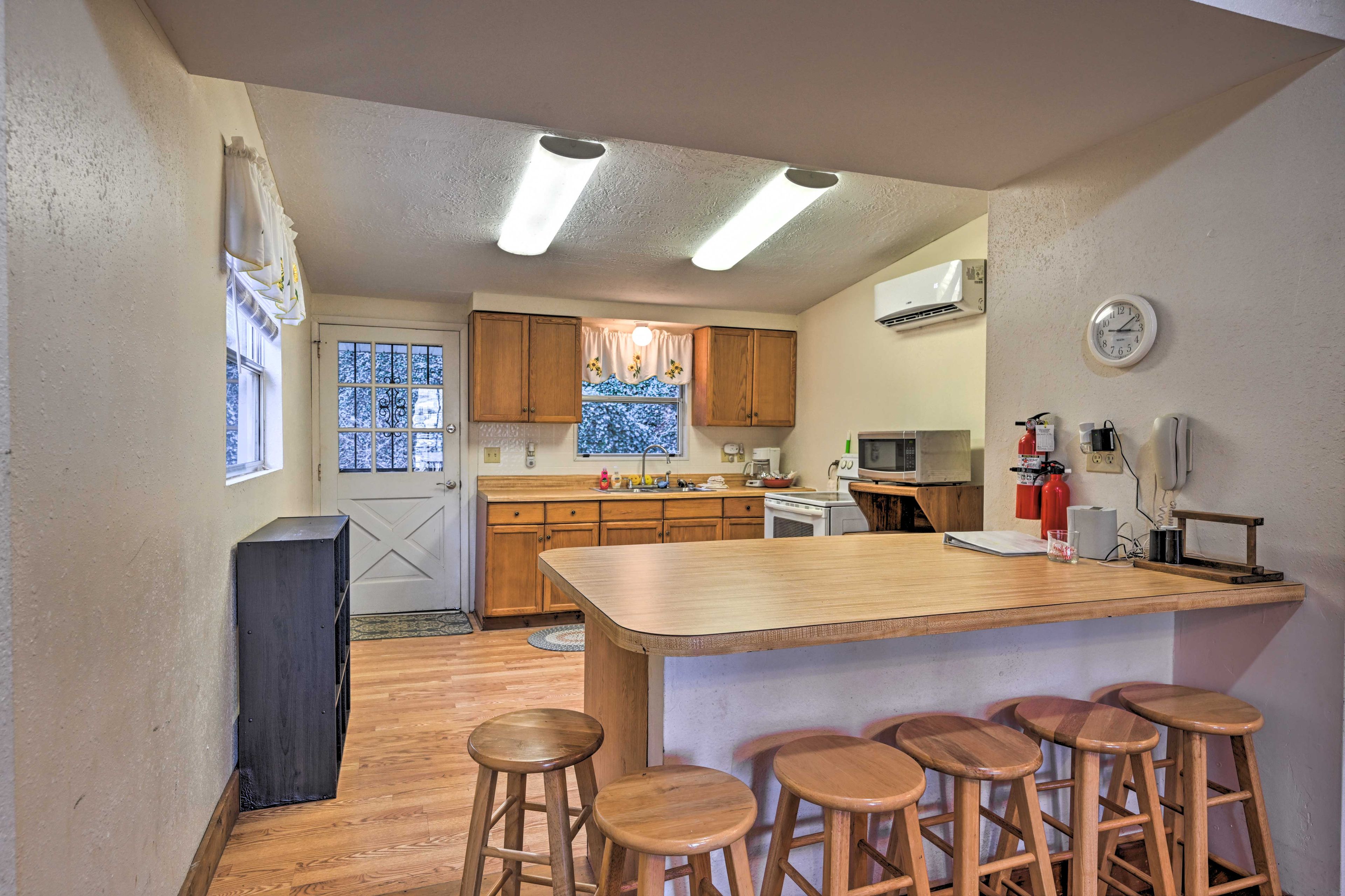 Kitchen | Breakfast Bar | Coffee Maker