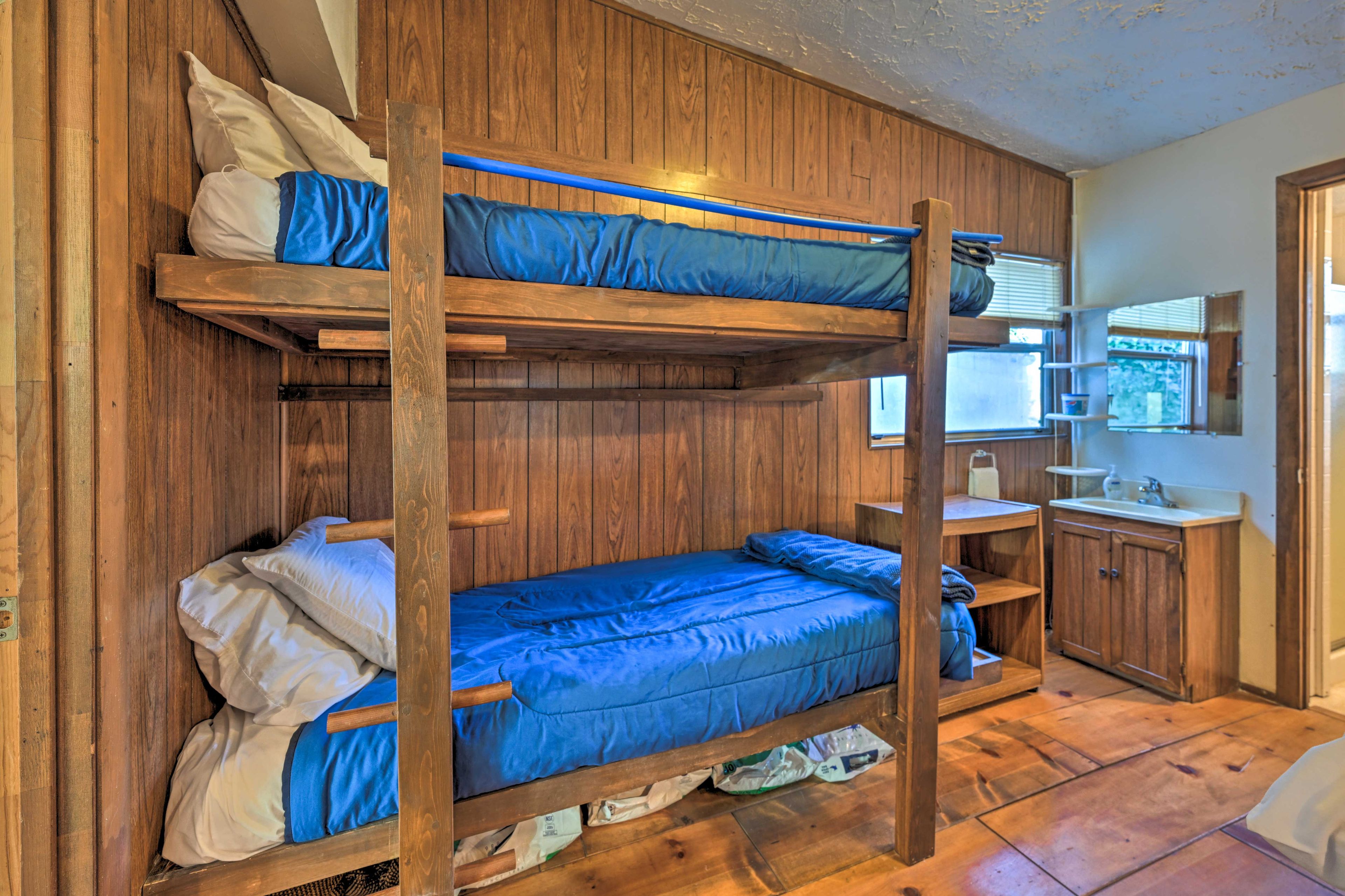 Bedroom 2 | 2 Twin Bunk Beds
