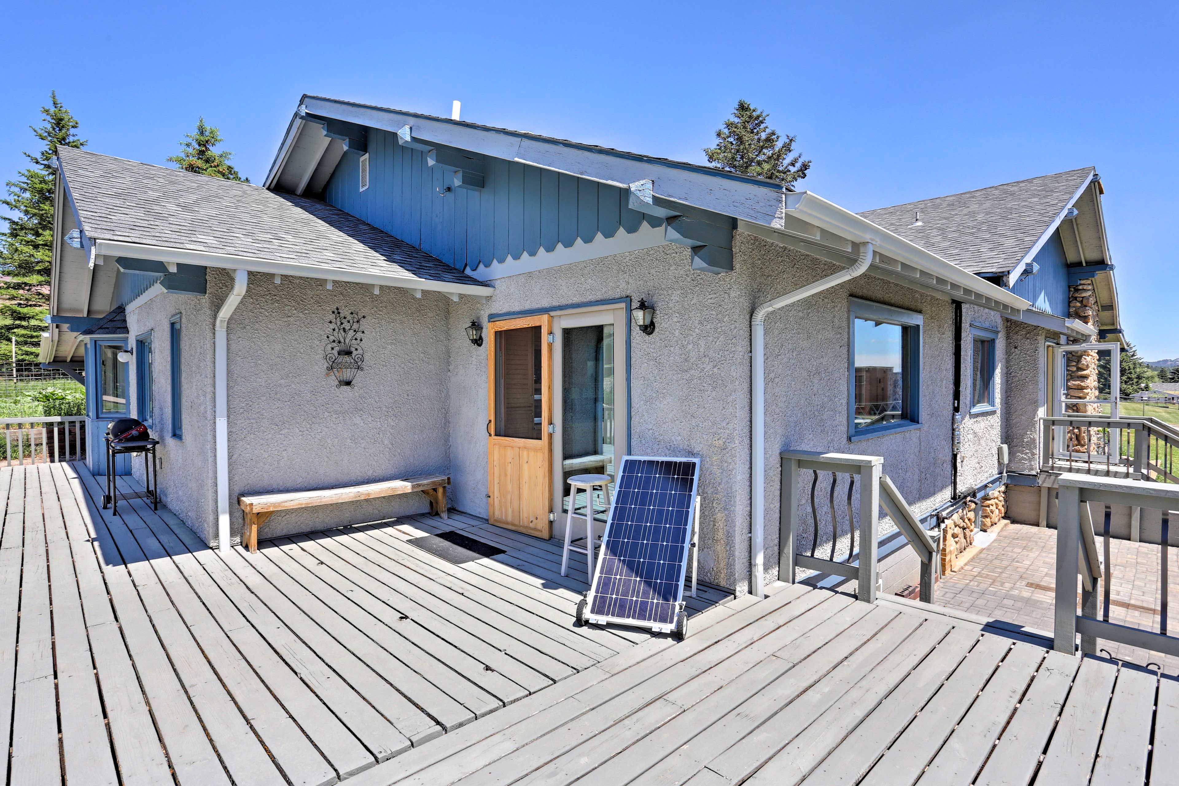 Private Deck | Gas Grill