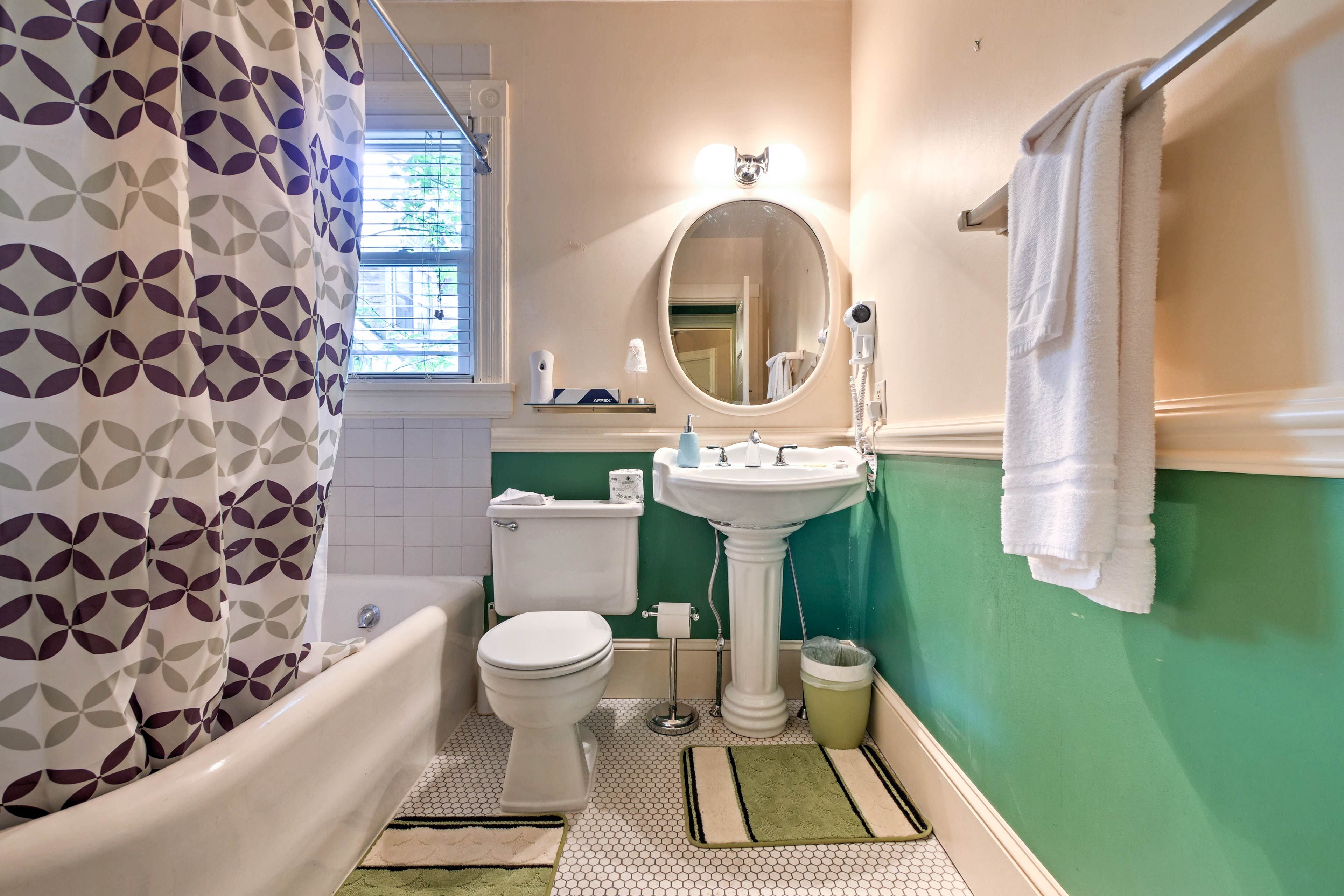 Full Bathroom